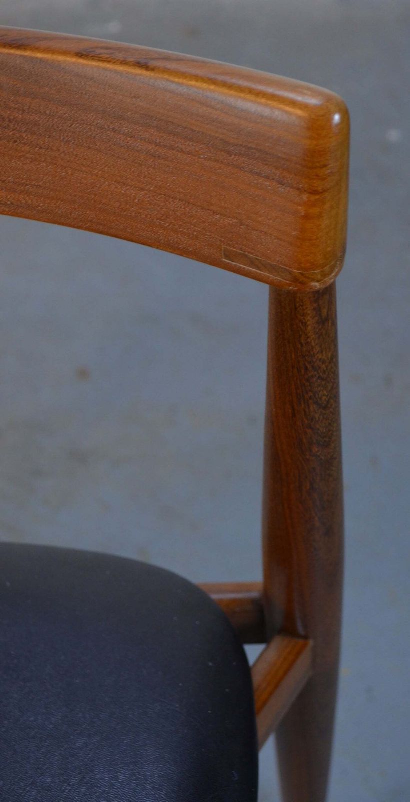 photo furniture Hans Olsen For Frem Rojle Dining Table & Chairs