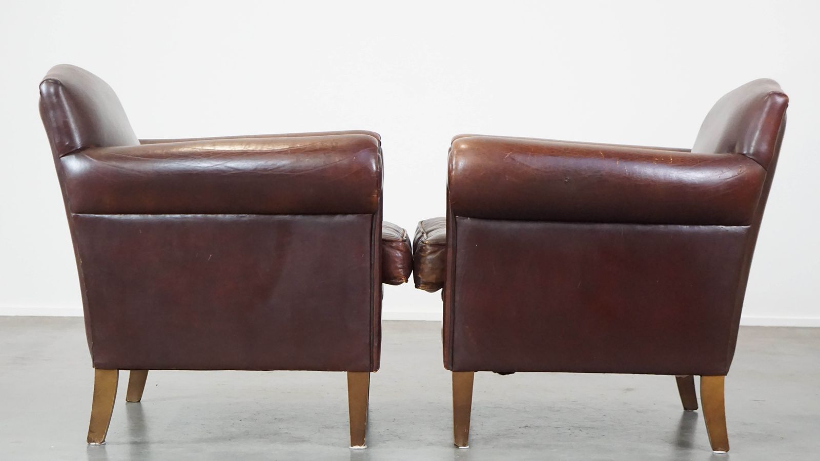 Set Of 2 Beautiful, Sleekly Finished Design Armchairs/ Armchairs Made Of Sheep Leather photo furniture