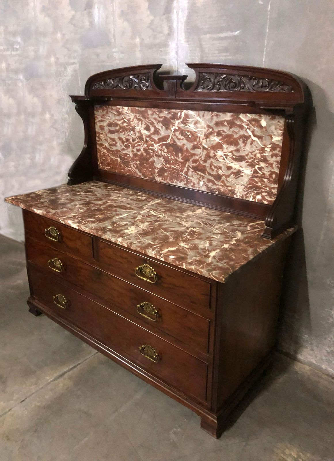 An Absolutely Superb Quality Late Victorian Mahogany And Rouge Marble Washstand. photo Furniture