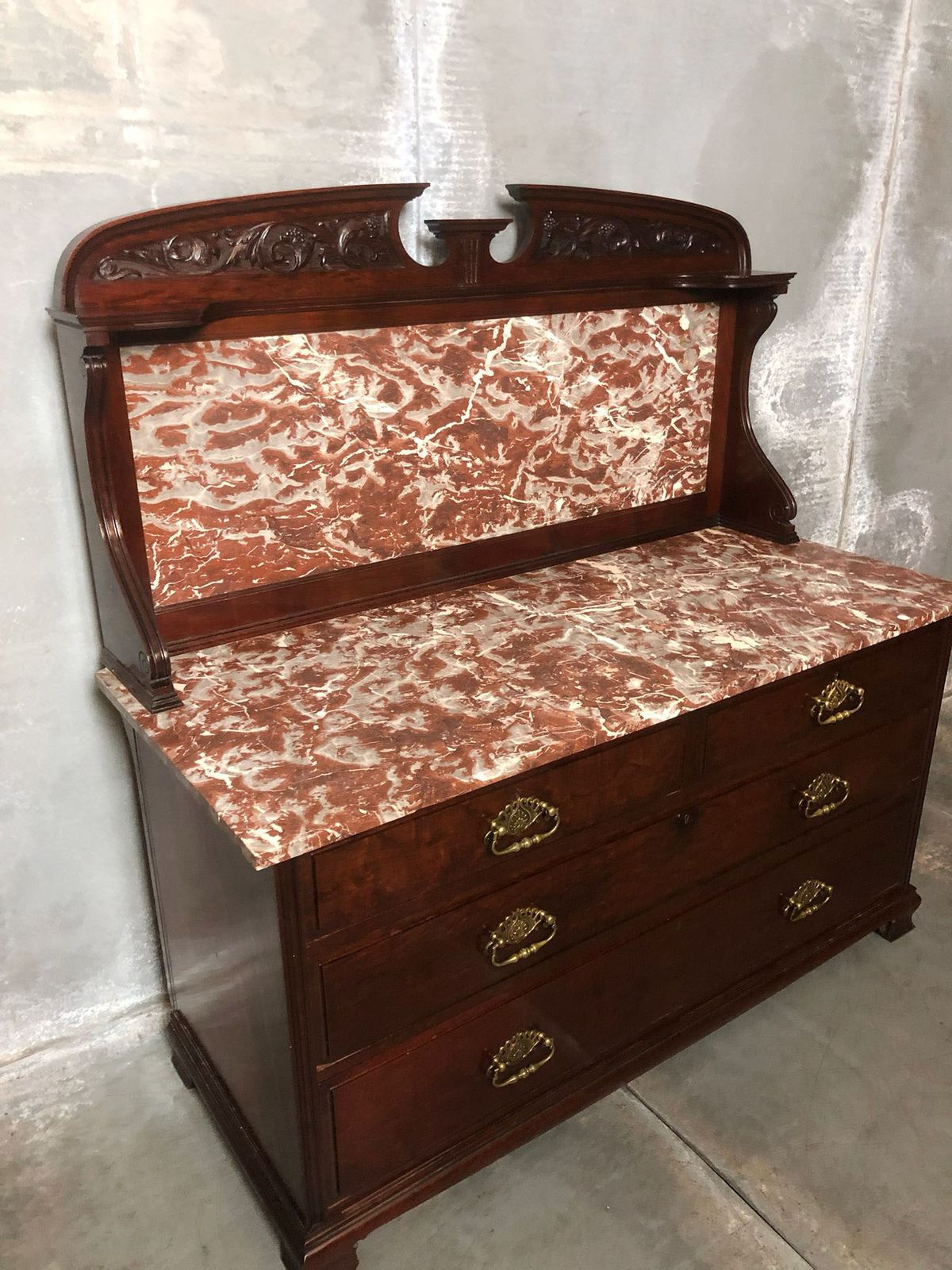 An Absolutely Superb Quality Late Victorian Mahogany And Rouge Marble Washstand. photo 1195.0