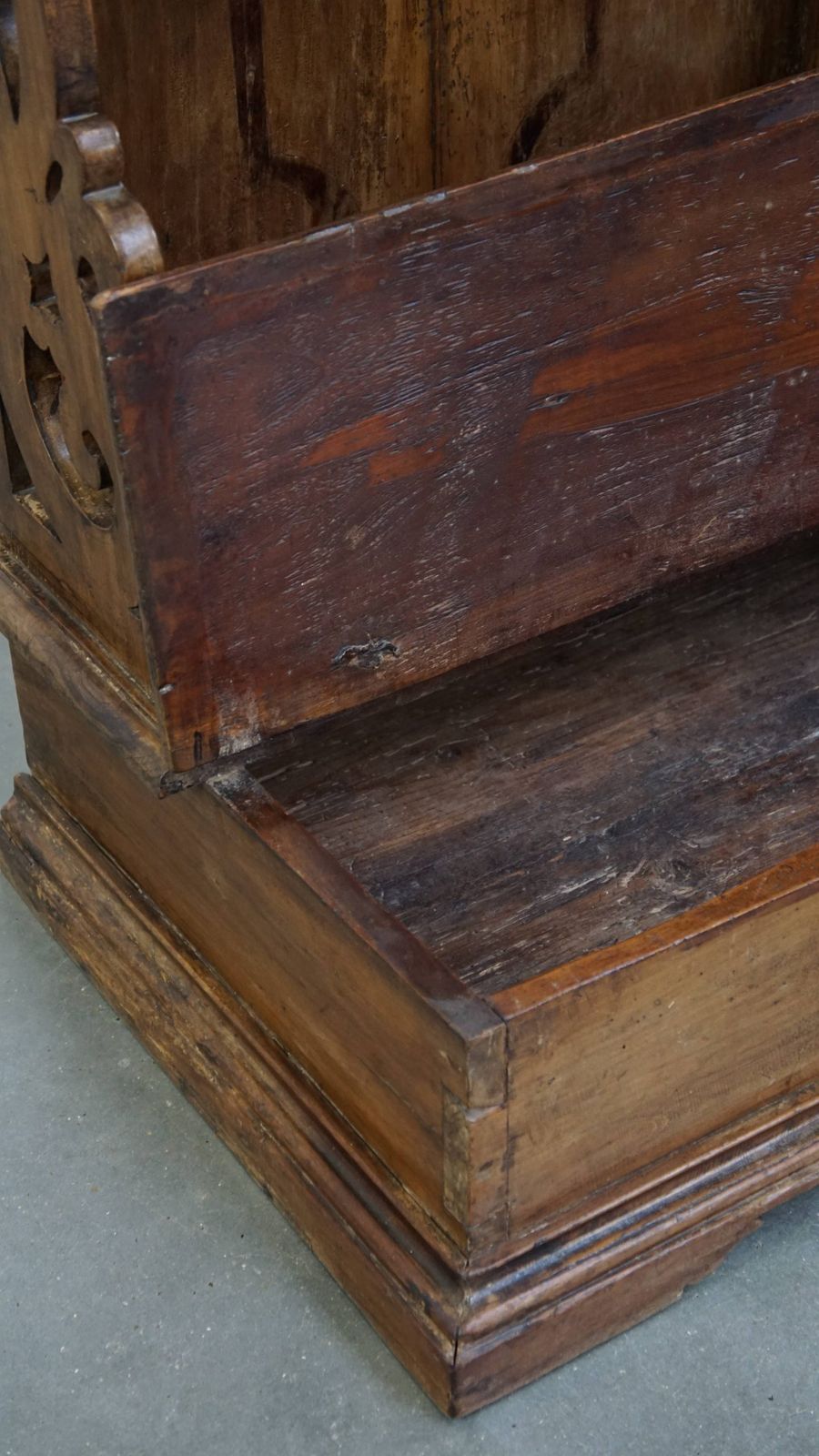 photo furniture Antique And Very Decorative Pinewood Kneeling Bench/Church Bench With Storage Compartments From The 18th Century