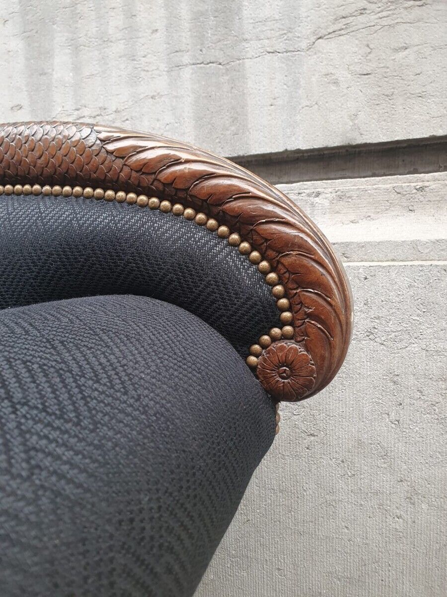 Walnut Chaise Longue Carved With Eagle And Fish Motifs (A Few Small Snags In The Veneer) photo for sale
