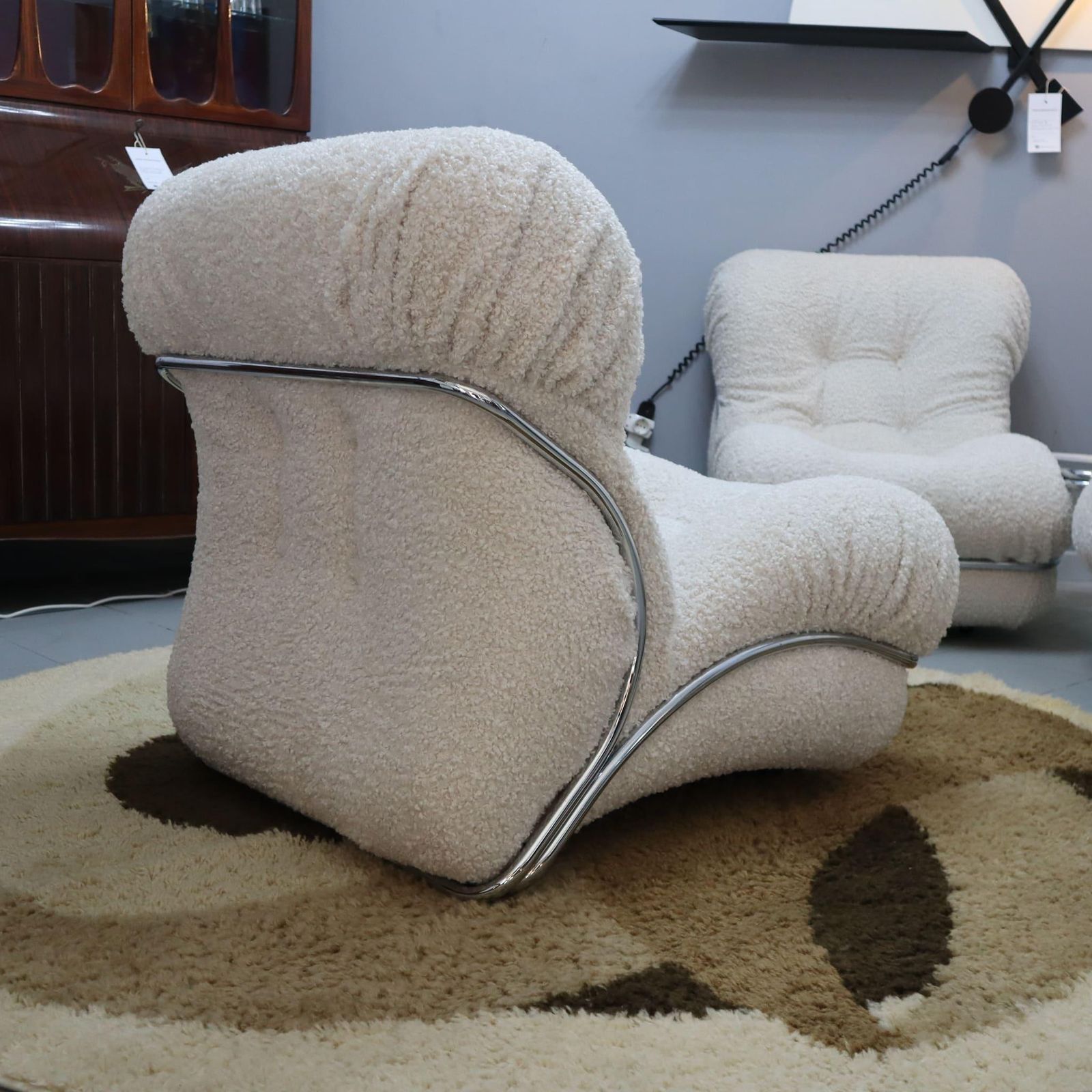 Mid Century Modern White Boucle Lounge Chair 'Corolla' By I.P.E. Italy, 1970s photo 3899.0