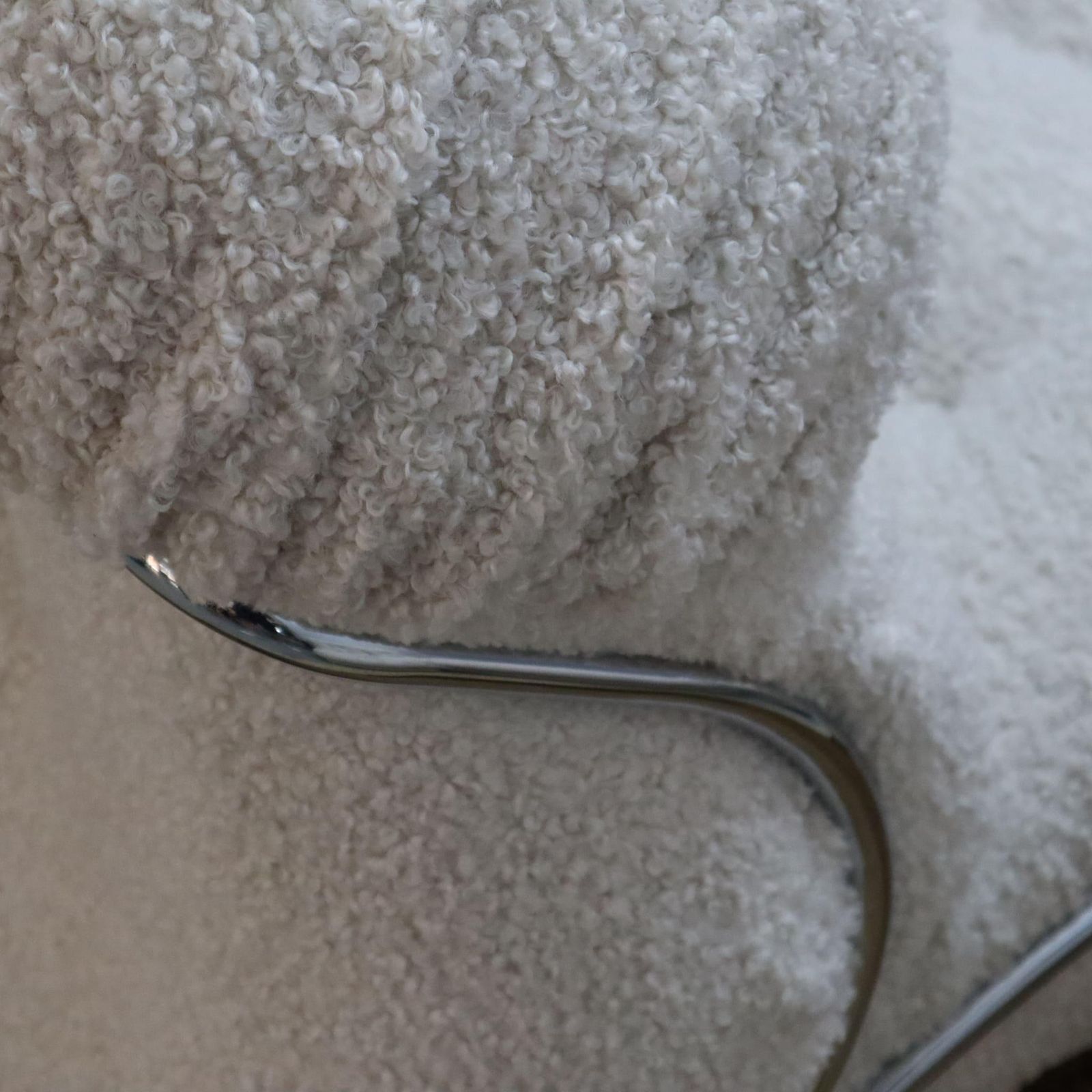 3899.0 Mid Century Modern White Boucle Lounge Chair 'Corolla' By I.P.E. Italy, 1970s photo