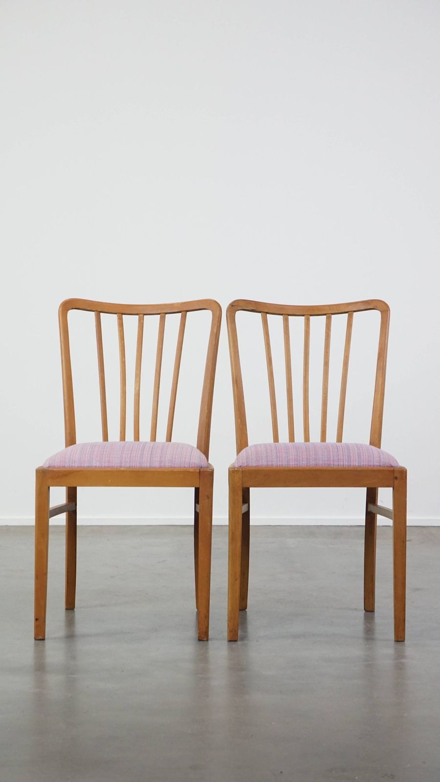 Nice, Cozy Set Of 4 Vintage Danish Design Dining Room Chairs From The 70s With Beautiful Light Purple Fabric Seats photo for sale