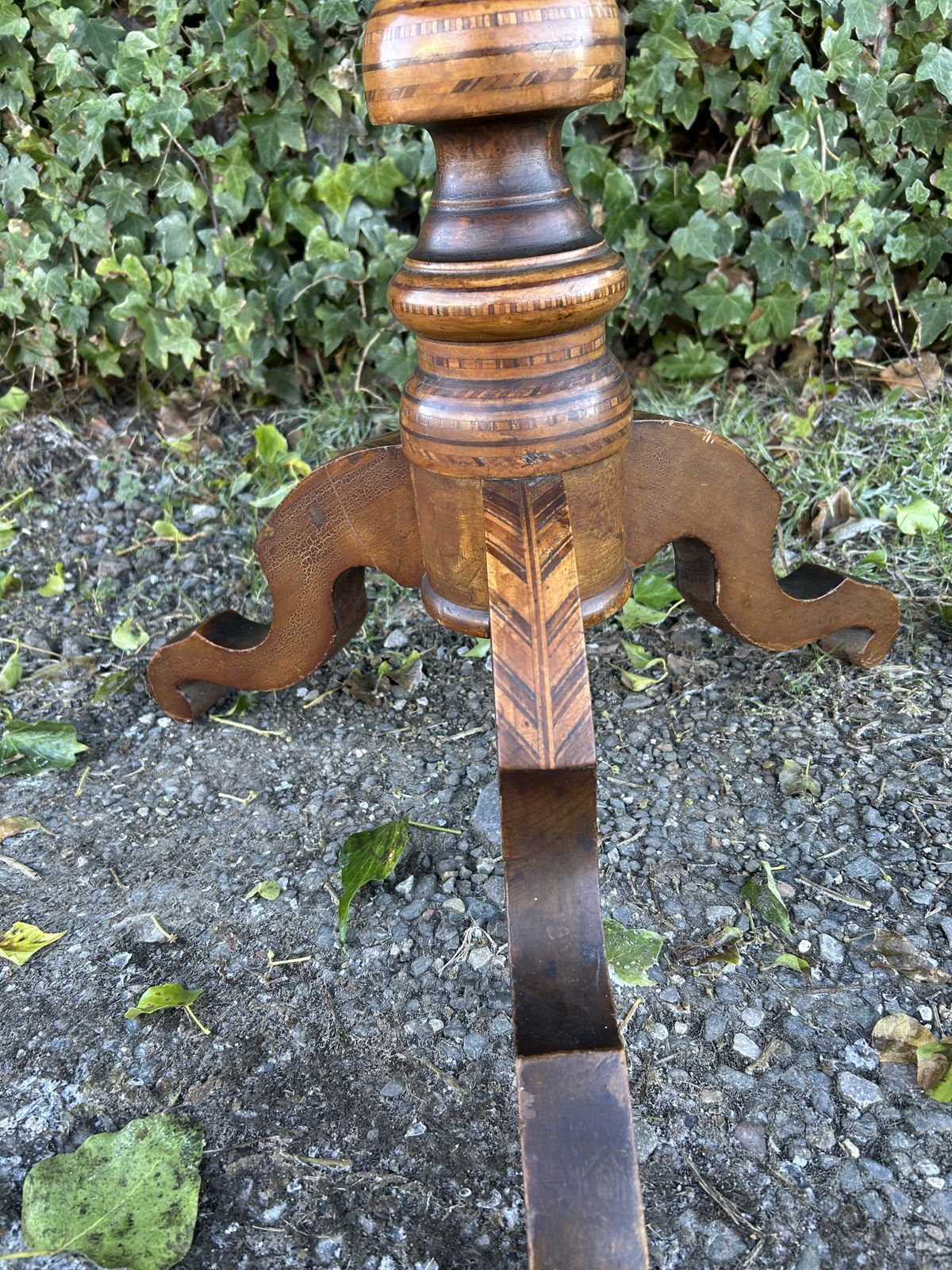 photo buy 19th Century Oak Italian Sorrento Occasional Table