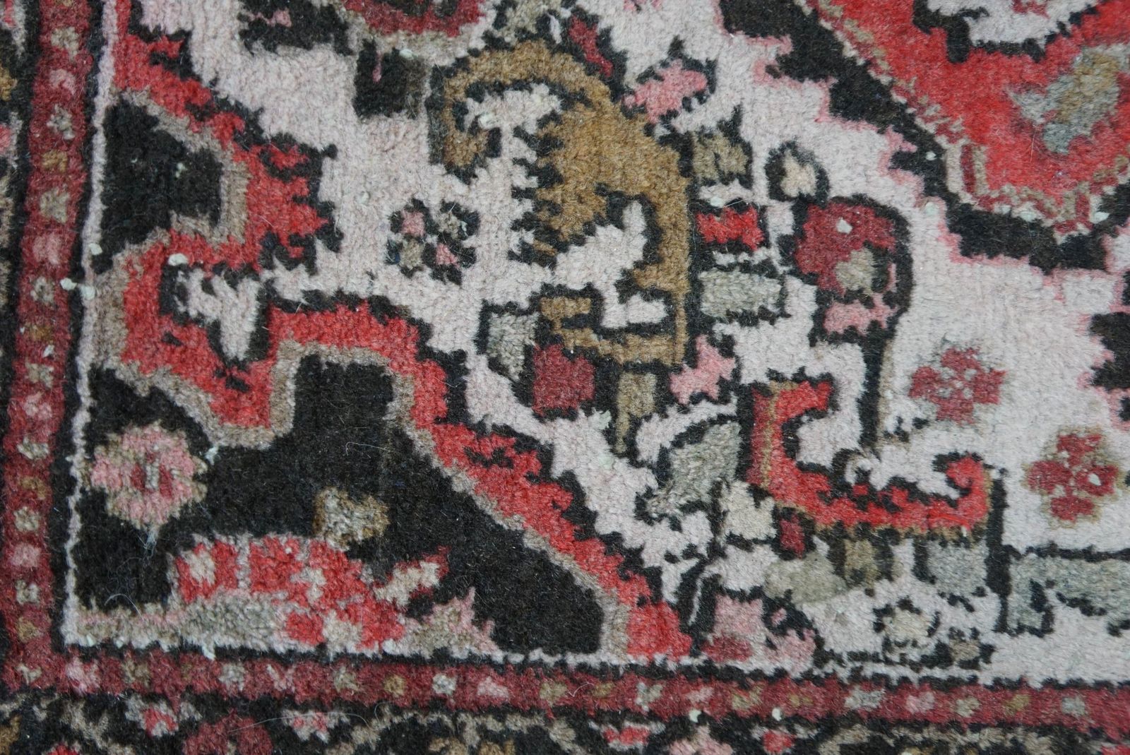 Compact Handgeknoopt Vloerkleed In Warme Kleuren, 100 X 60 Cm photo Textiel