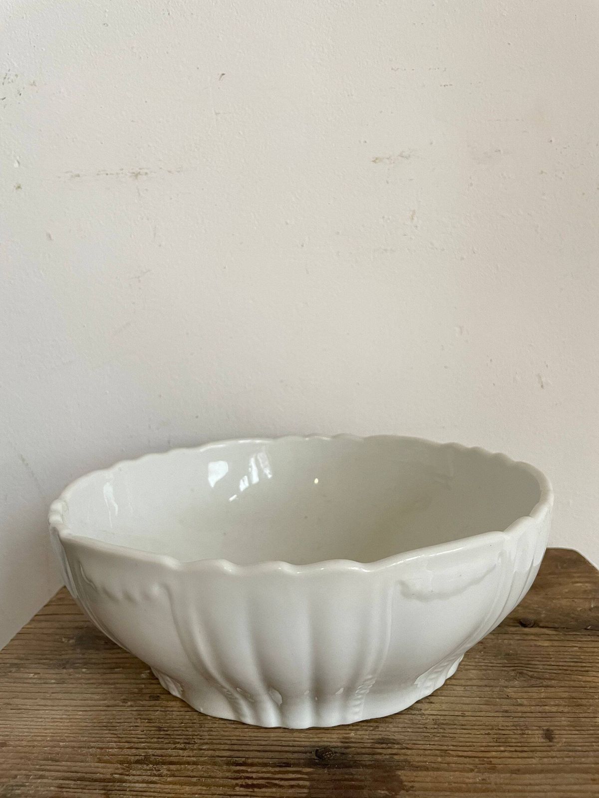 50.0 Unique And Collectible Baking Bowl Granit Hand Crafted Vintage Crafted 60s Hungarian Kitchen Crockery Scalloped Shape Cake Making photo
