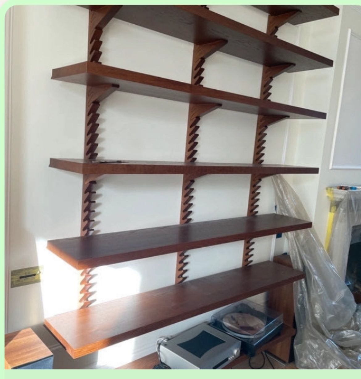 Beautiful Set Of 6 Adjustable Shelves And 3 Wall Brackets In Hard Wood