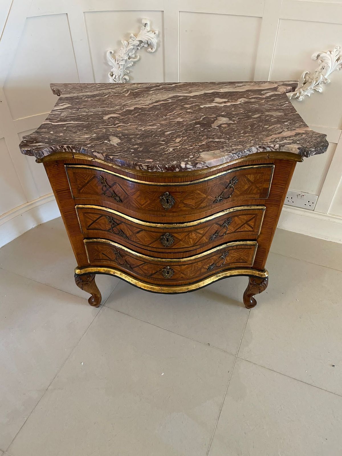 Antique 18th Century Quality Parquetry Inlaid Serpentine Shaped Marble Top Commode Chest photo vinterior
