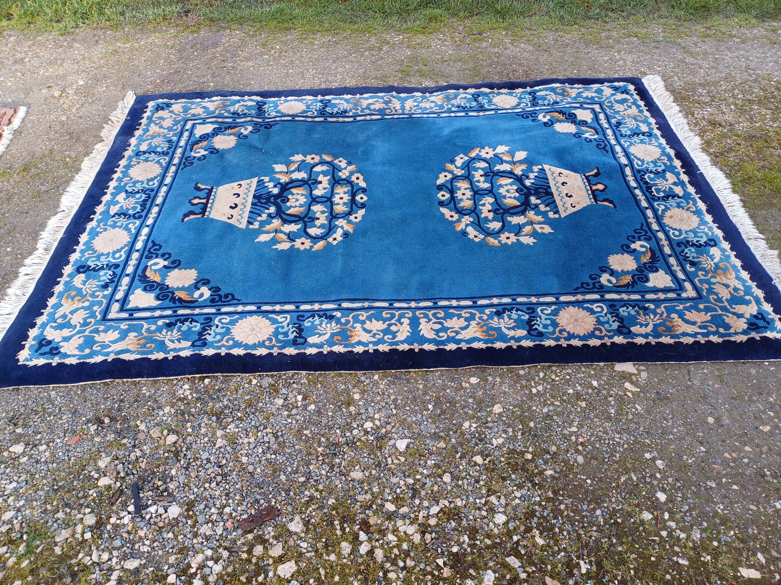 Hand Knotted Wool Chinese Rug photo furniture