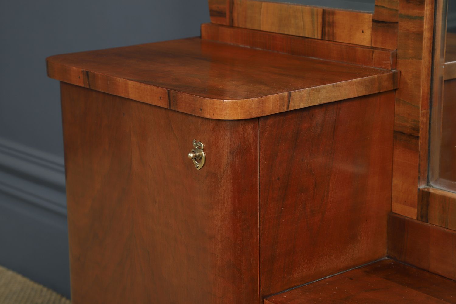 photo vintage Continental Art Deco Walnut Pedestal Dressing / Vanity Table With Mirrors (Circa 1930)