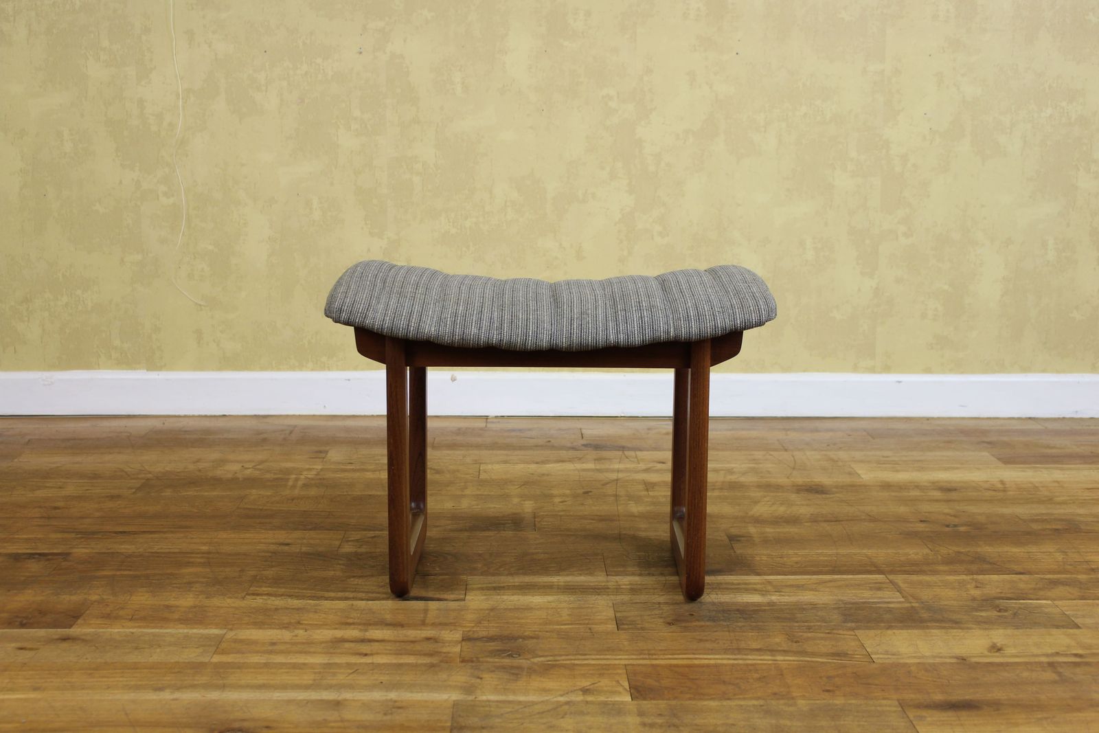Stylish Uniflex Q Range Stool By Gunther Hoffstead photo buy