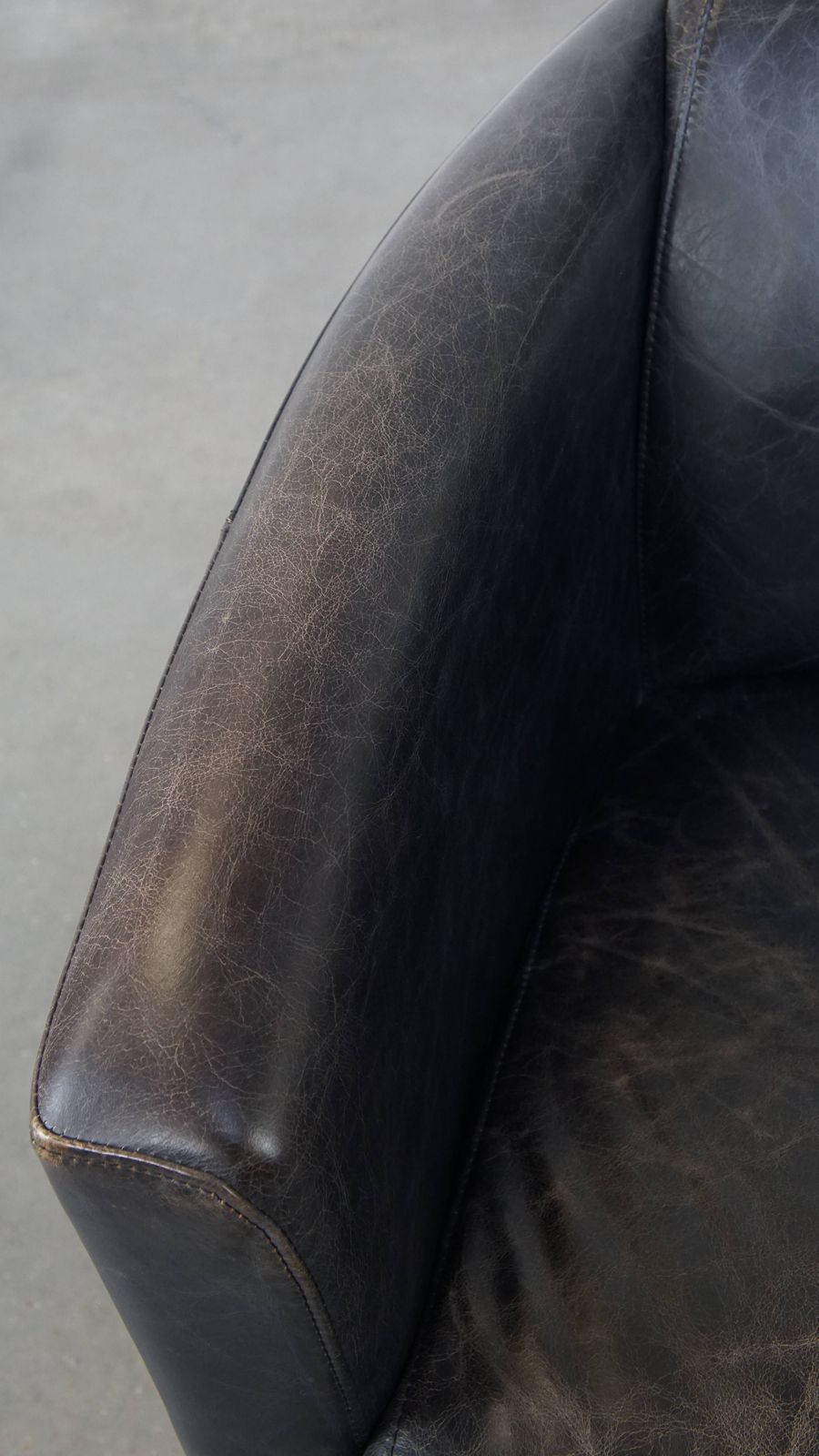 Black Cowhide Aviator Armchair With A Sleek Design And A Nice Shape photo buy