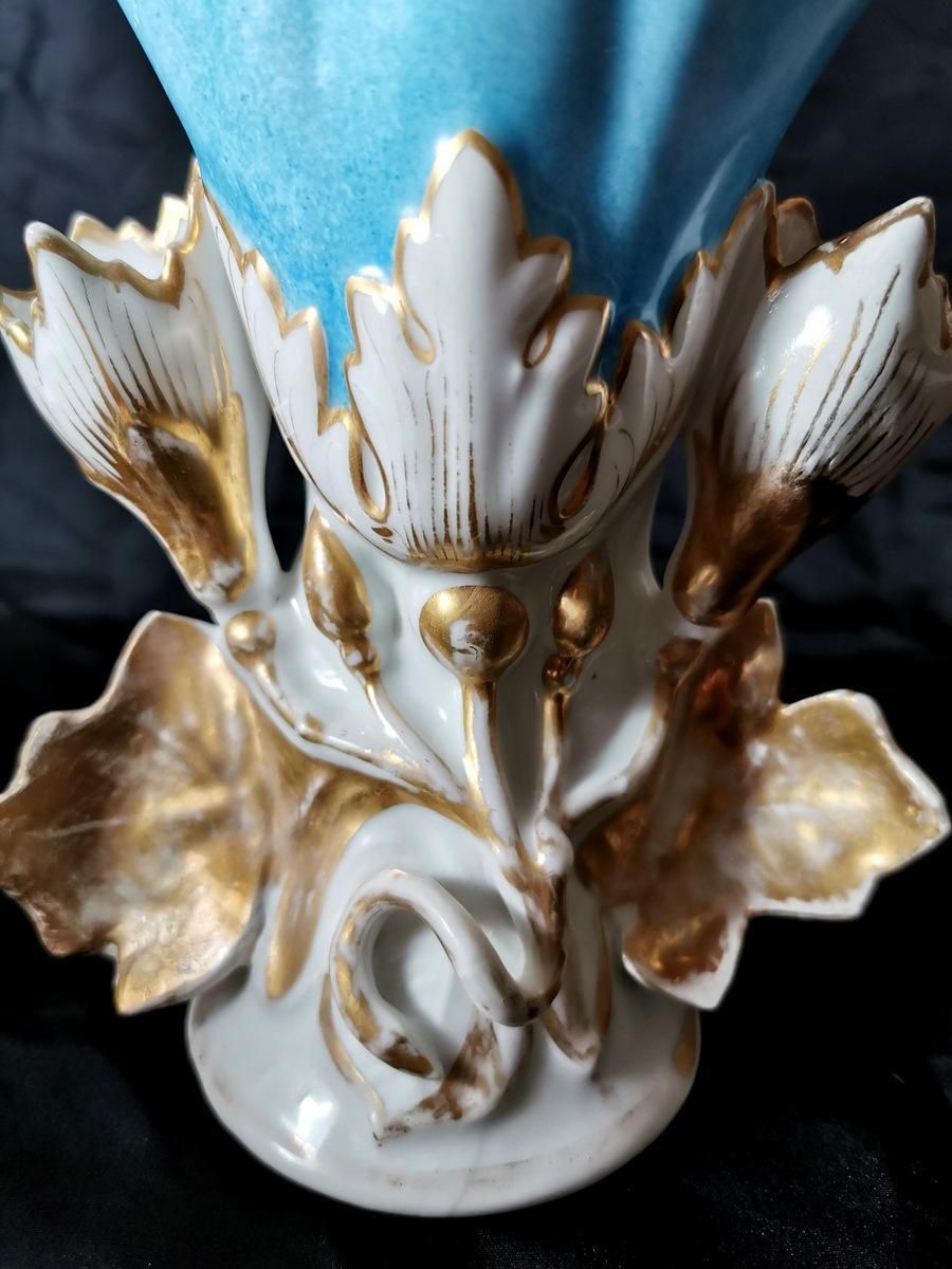 photo furniture Porcelain De Paris Pair French Wedding Vases For Church