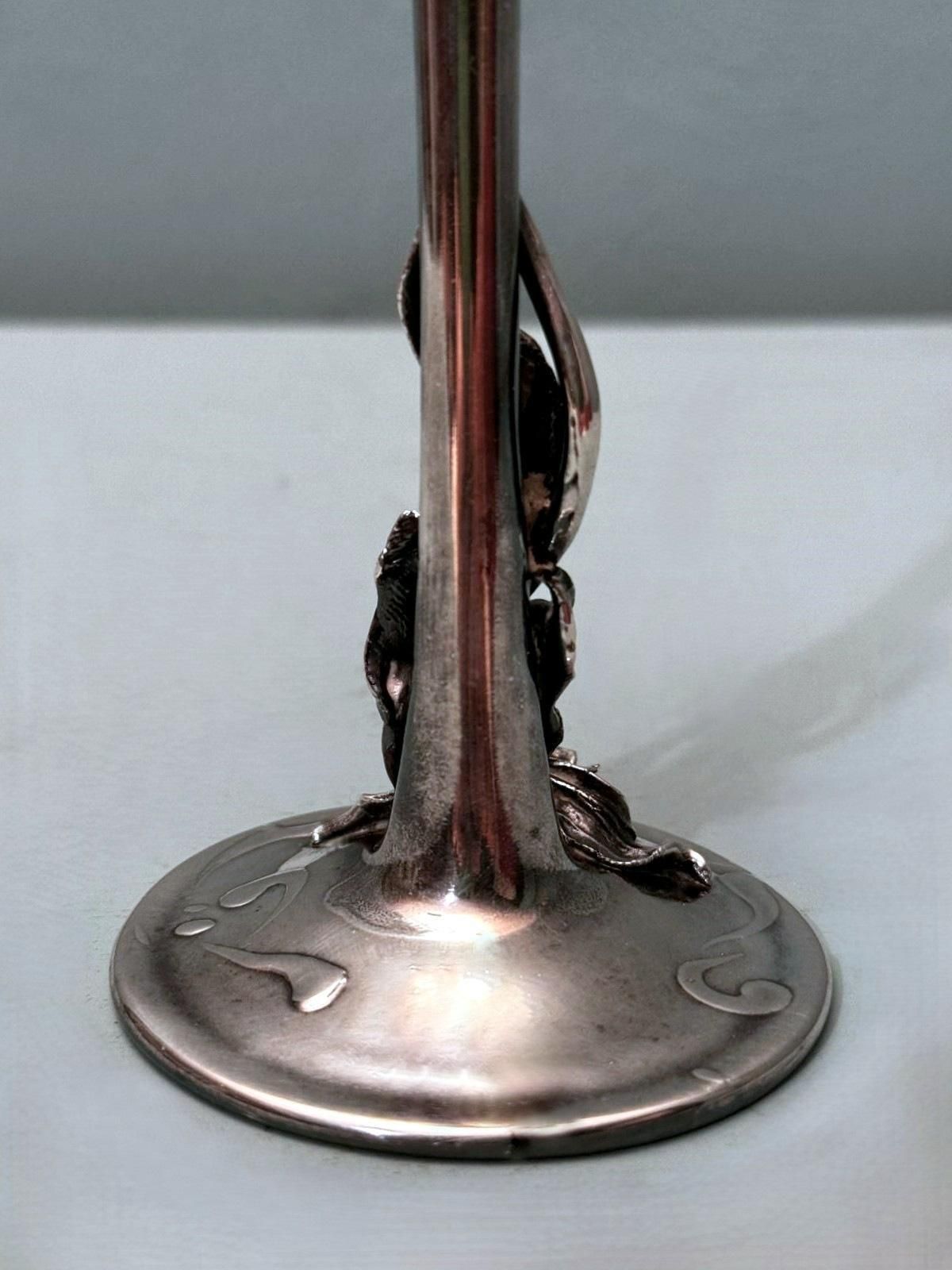 photo furniture Murano "Pulegoso" Italian Glass Chalice With Art Nouveau Silver Stem