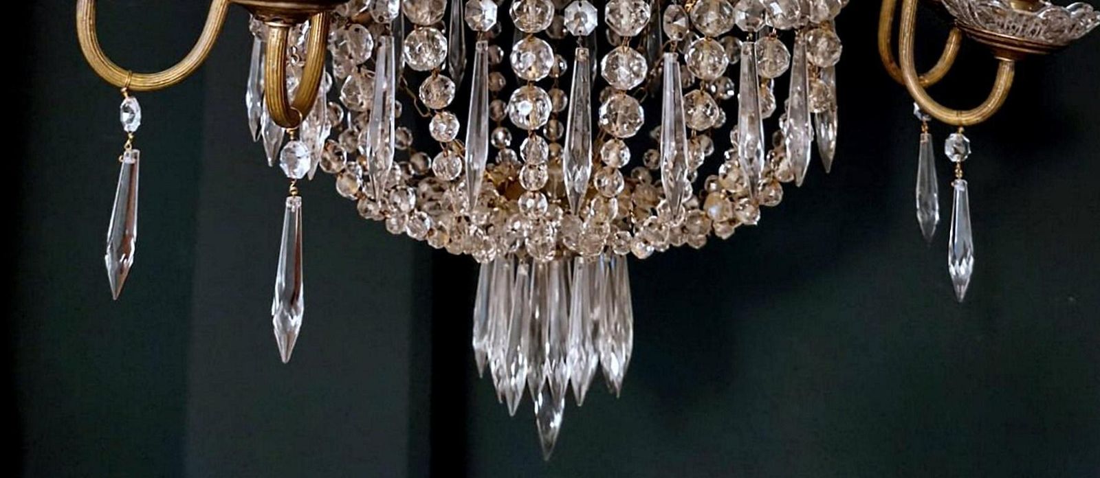 photo furniture Louis XVI Style Hot Air Balloon Chandelier Lead Crystal And Gilded Brass