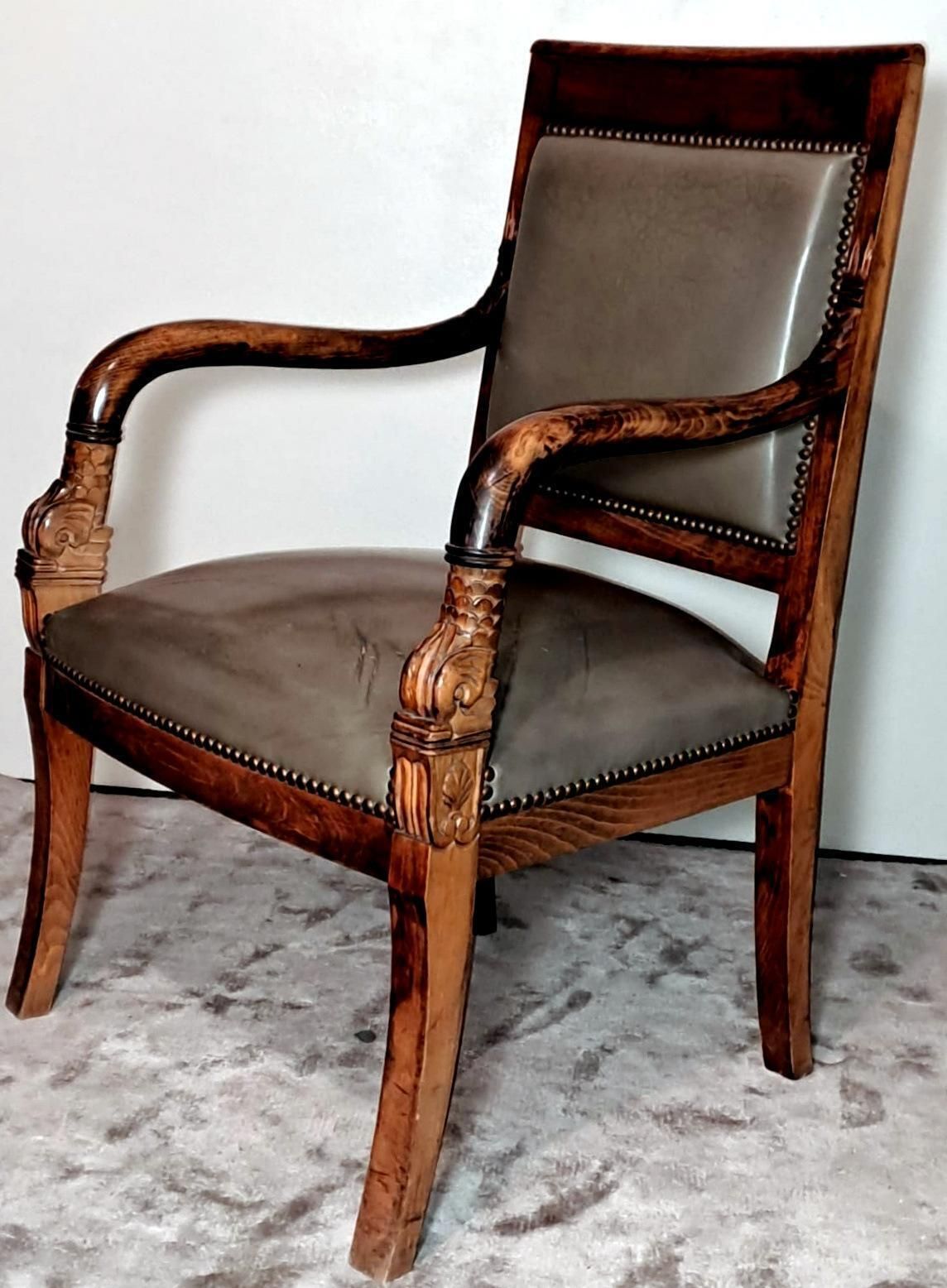 photo vinterior Charles X Style Pair Of French "Antique Master" Chairs In Wood And “Cuoio”