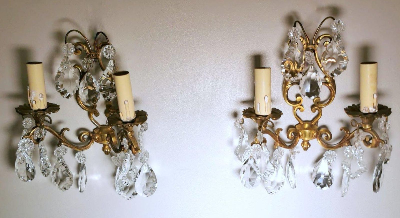 Louis XVI Style Pair Of French Wall Sconces In Brass And Crystals photo Lighting