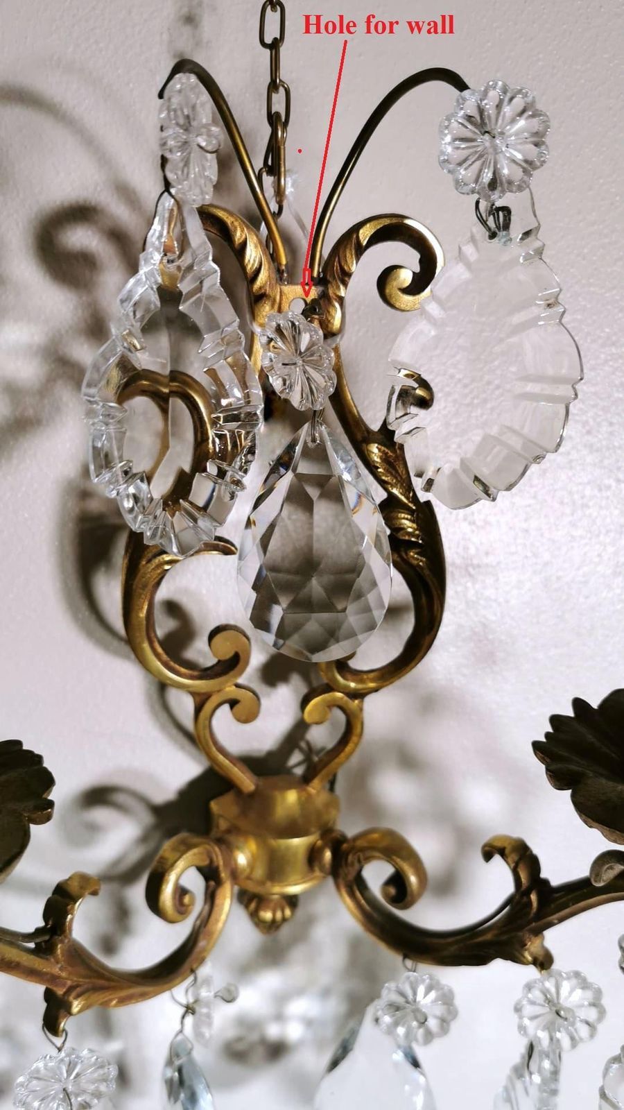 photo vinterior Louis XVI Style Pair Of French Wall Sconces In Brass And Crystals