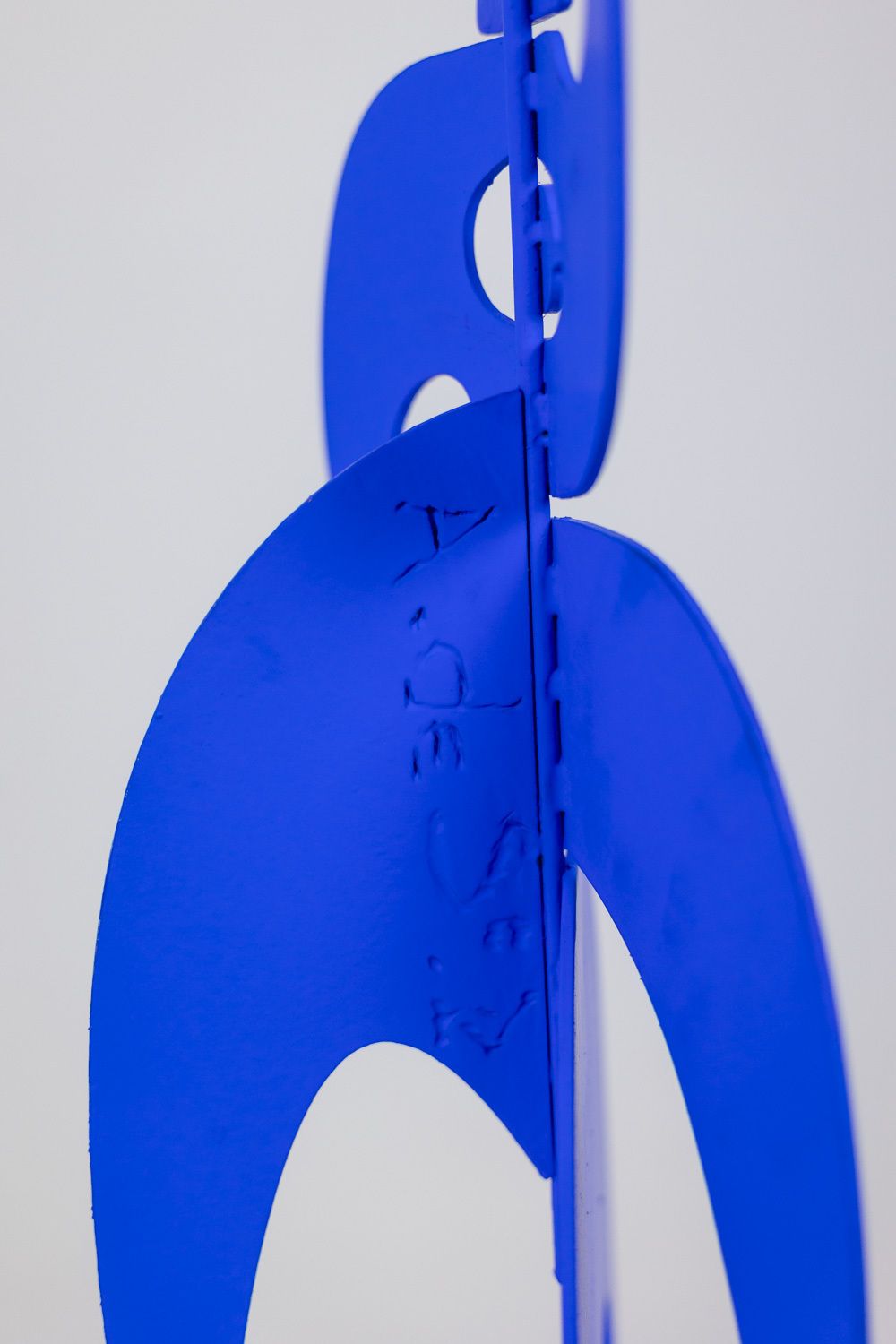 photo furniture Antonine De Saint Pierre. Blue “Tauride” Sculpture. Contemporary.