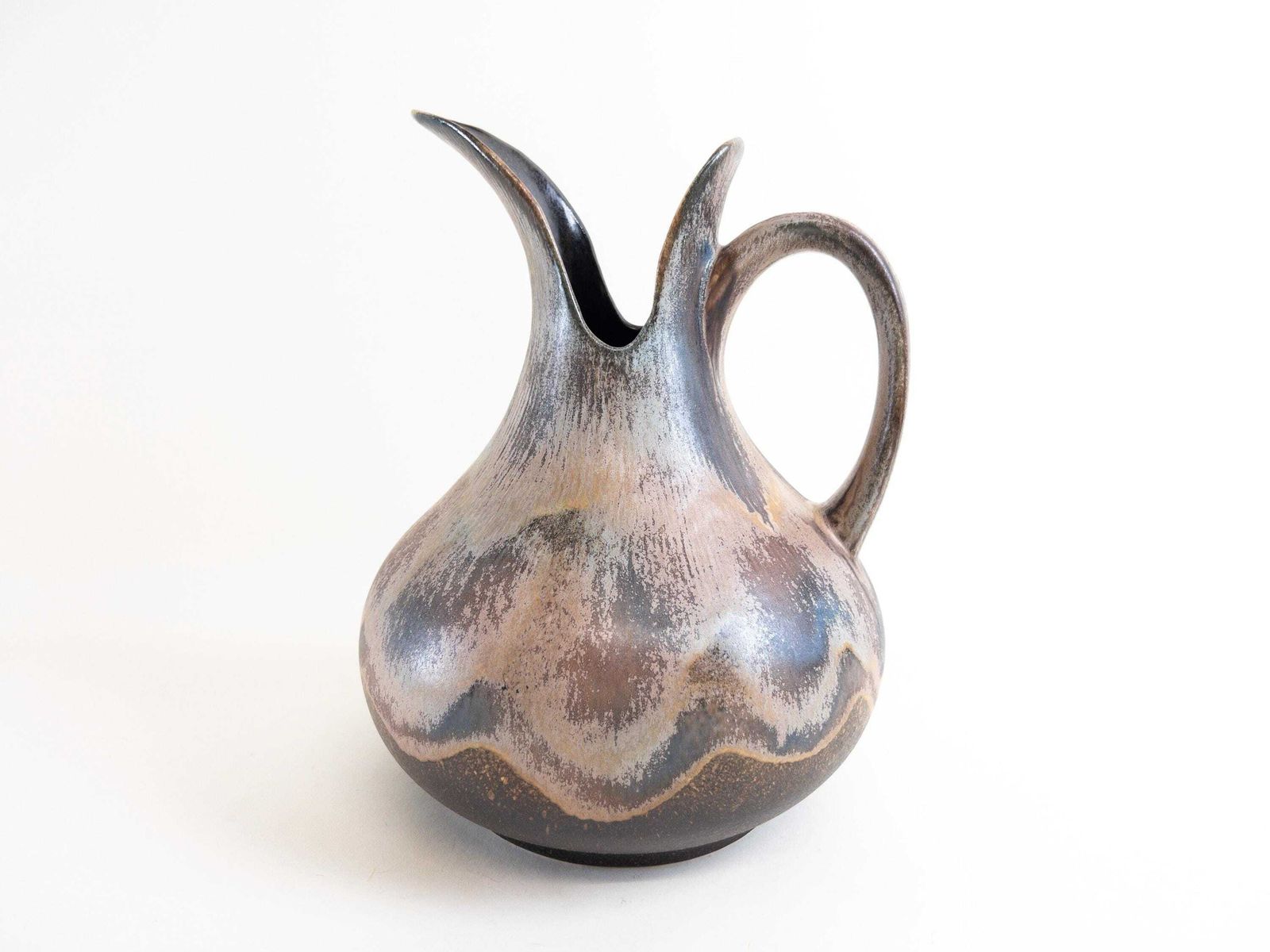 Large Dümler And Breiden Vase With Handle   West German Pottery   Earthy Toned Dramatic Beak Opening Vase   D & B 057 30 photo vinterior
