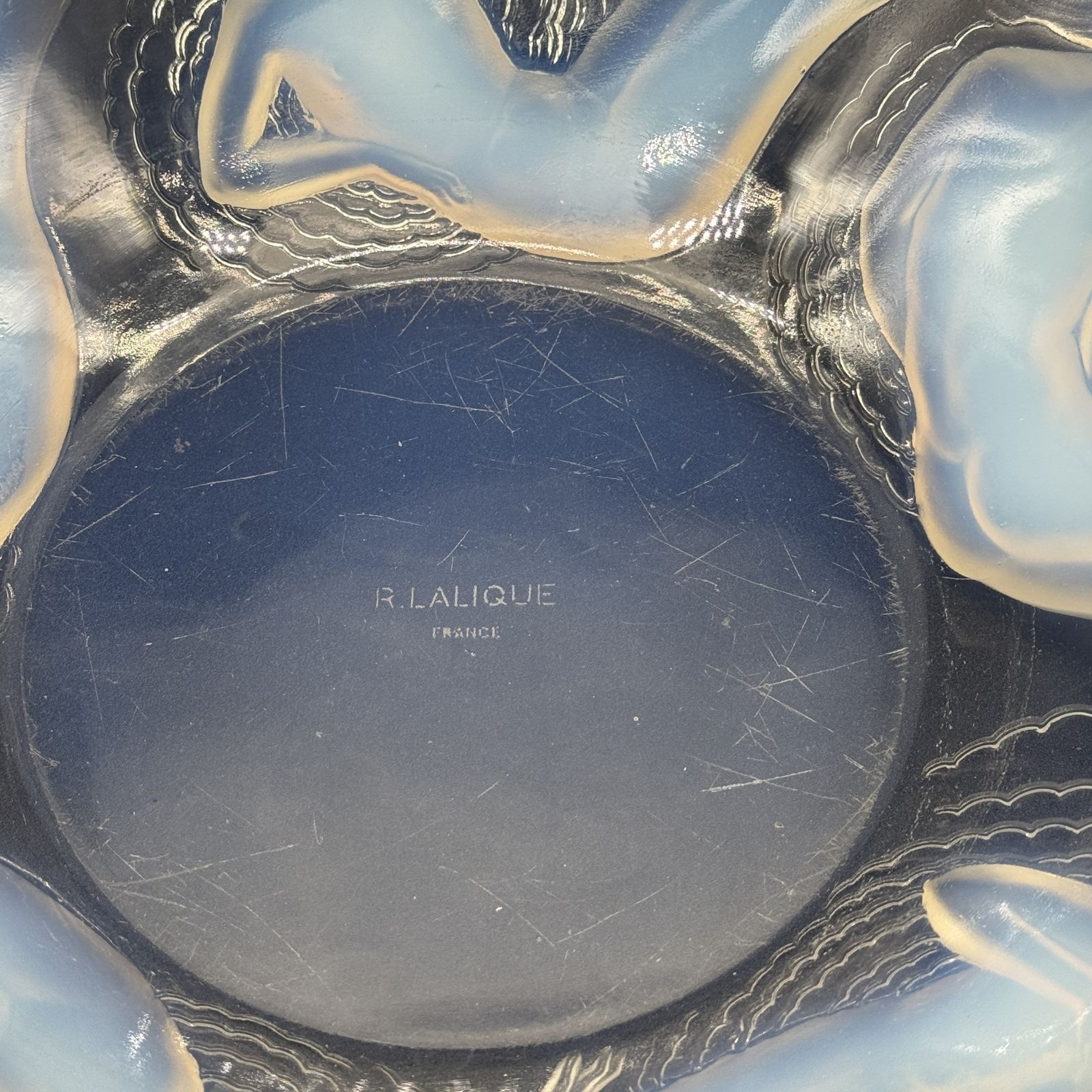 A R.Lalique Calypso Bowl In Opalescent Glass photo furniture