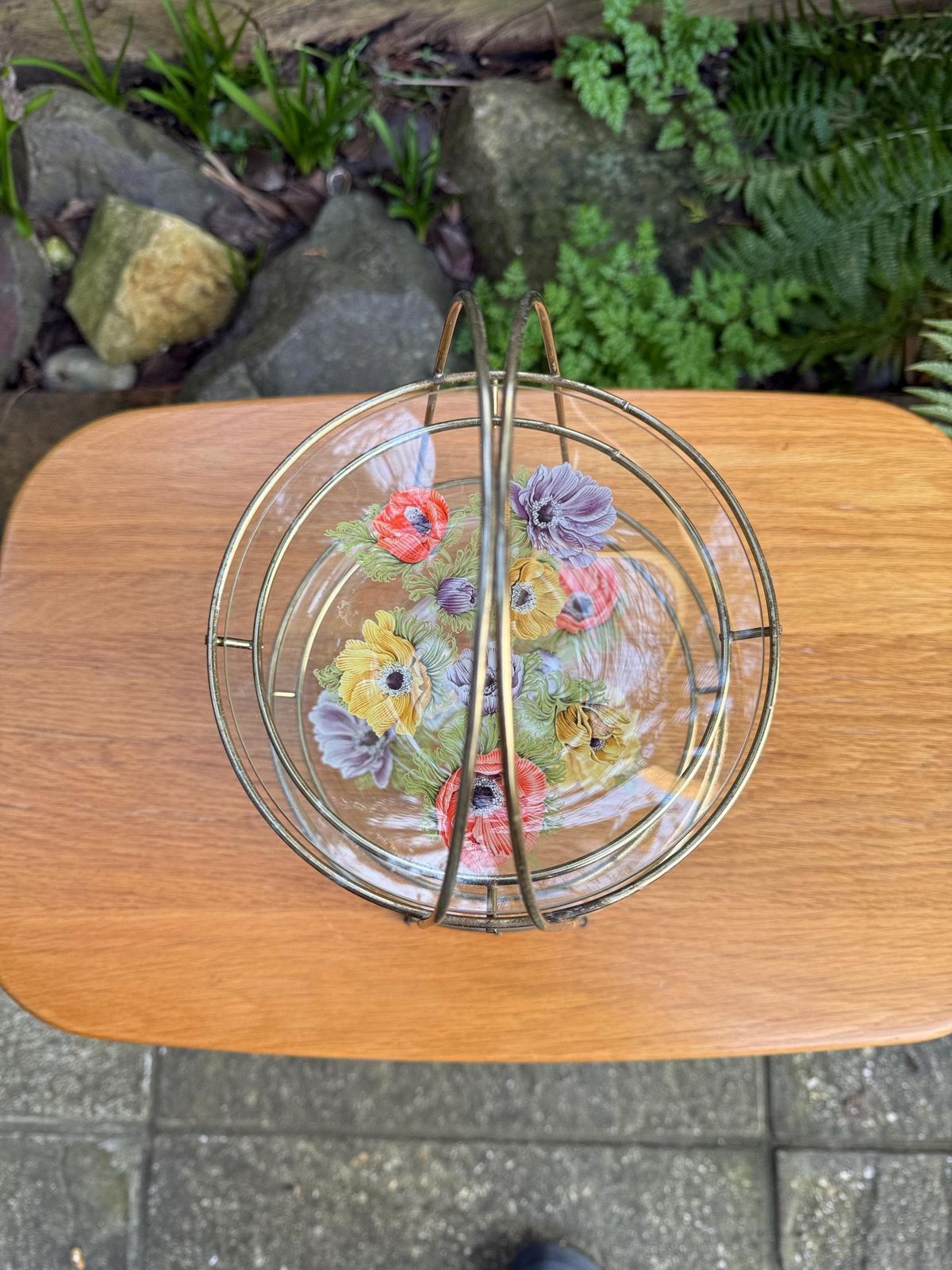 photo furniture Tiered Vintage Retro Cake Plate Stand   Two Delicate Glass Painted Plates In Retro Metal Stand