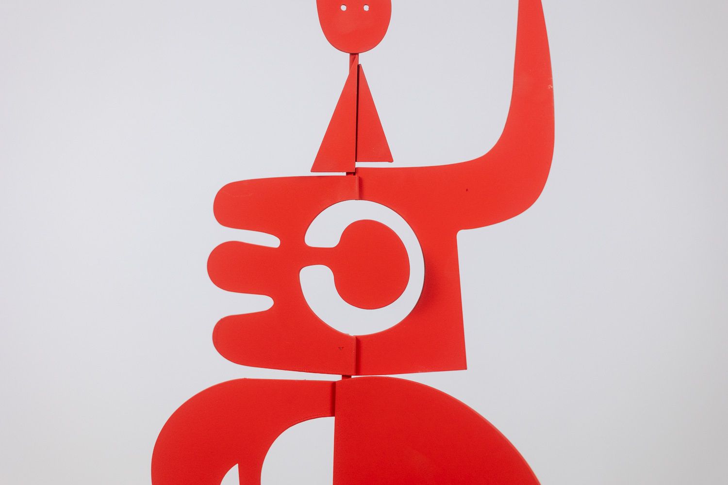 photo furniture Antonine De Saint Pierre. Red “Anna” Sculpture. Contemporary.