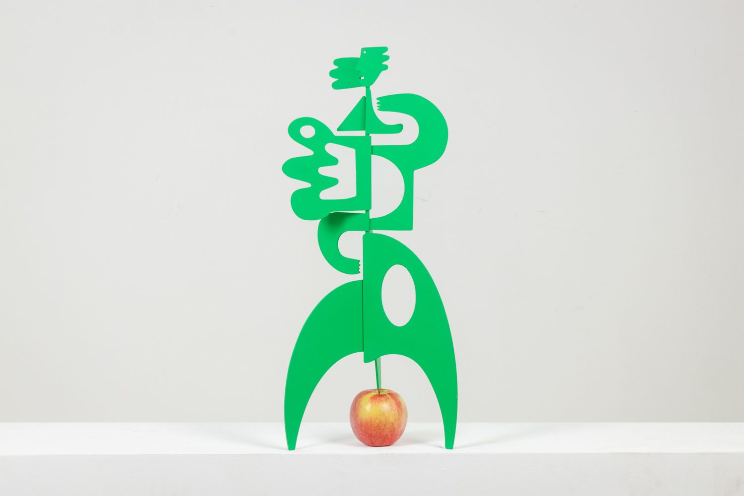 Art Antonine De Saint Pierre. Green Sculpture “Le Baiser”. Contemporary. photo