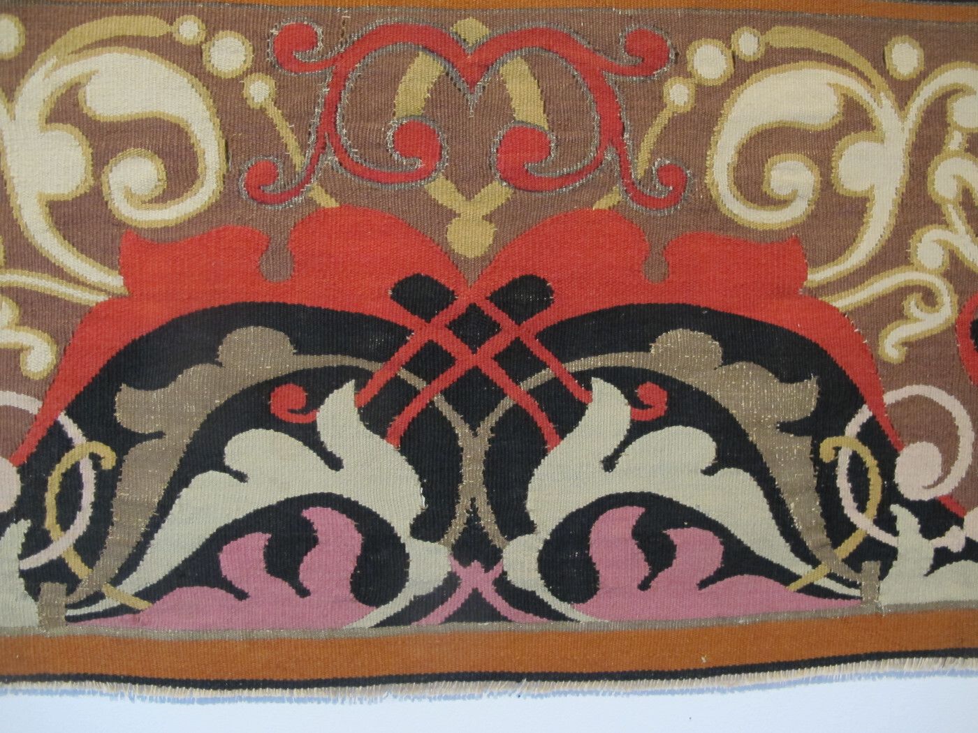 Fine European Wool Tapestry Panel, 3.32m X 0.96m photo vinterior