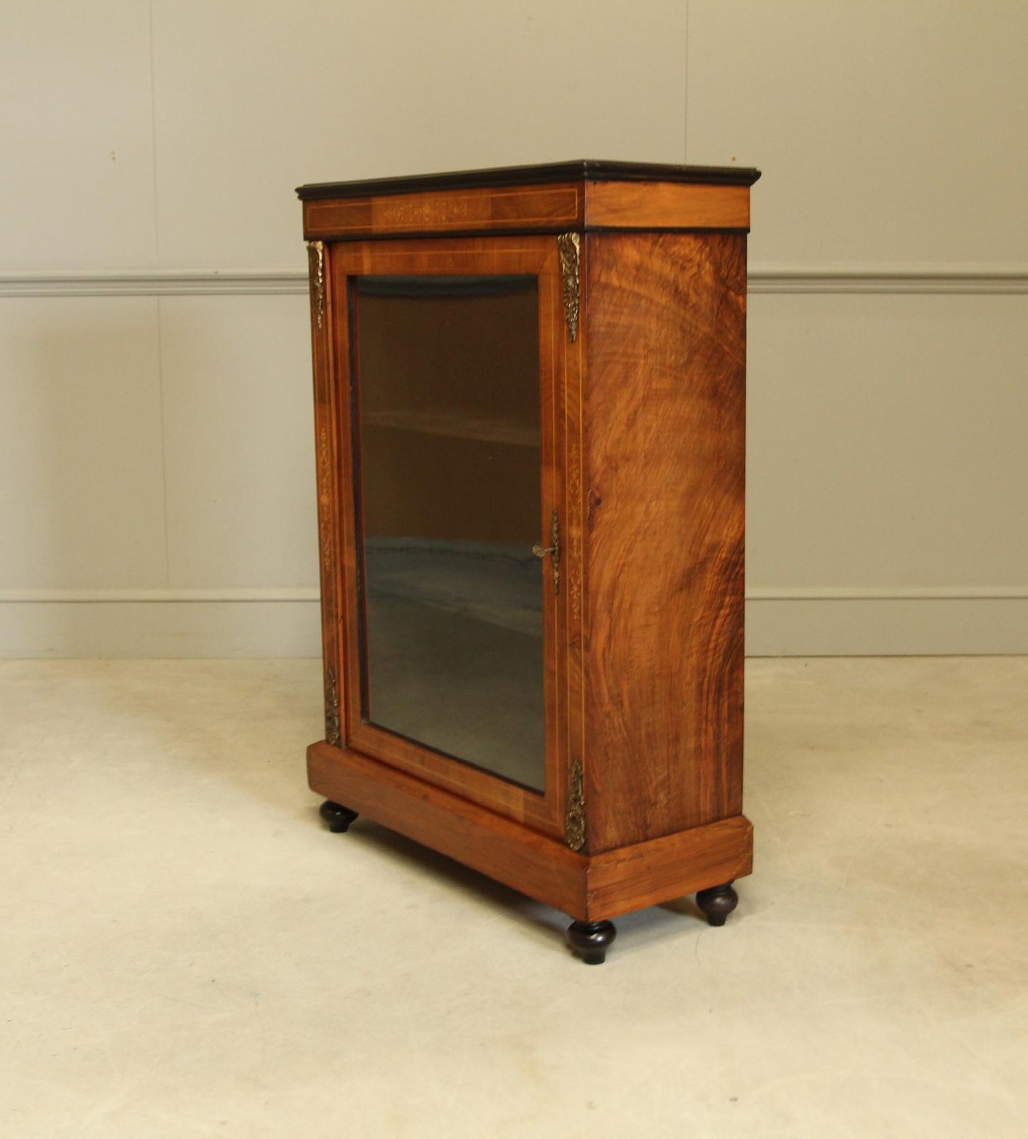 A Victorian Walnut Pier Display Cabinet photo vinterior