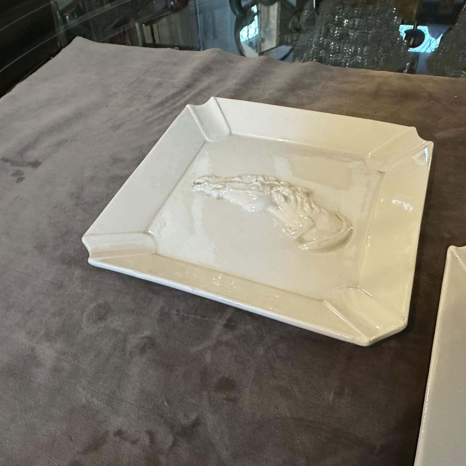 Set Of Two 1980s White Porcelain Horse Ashtrays By Gucci Firenze photo vintage