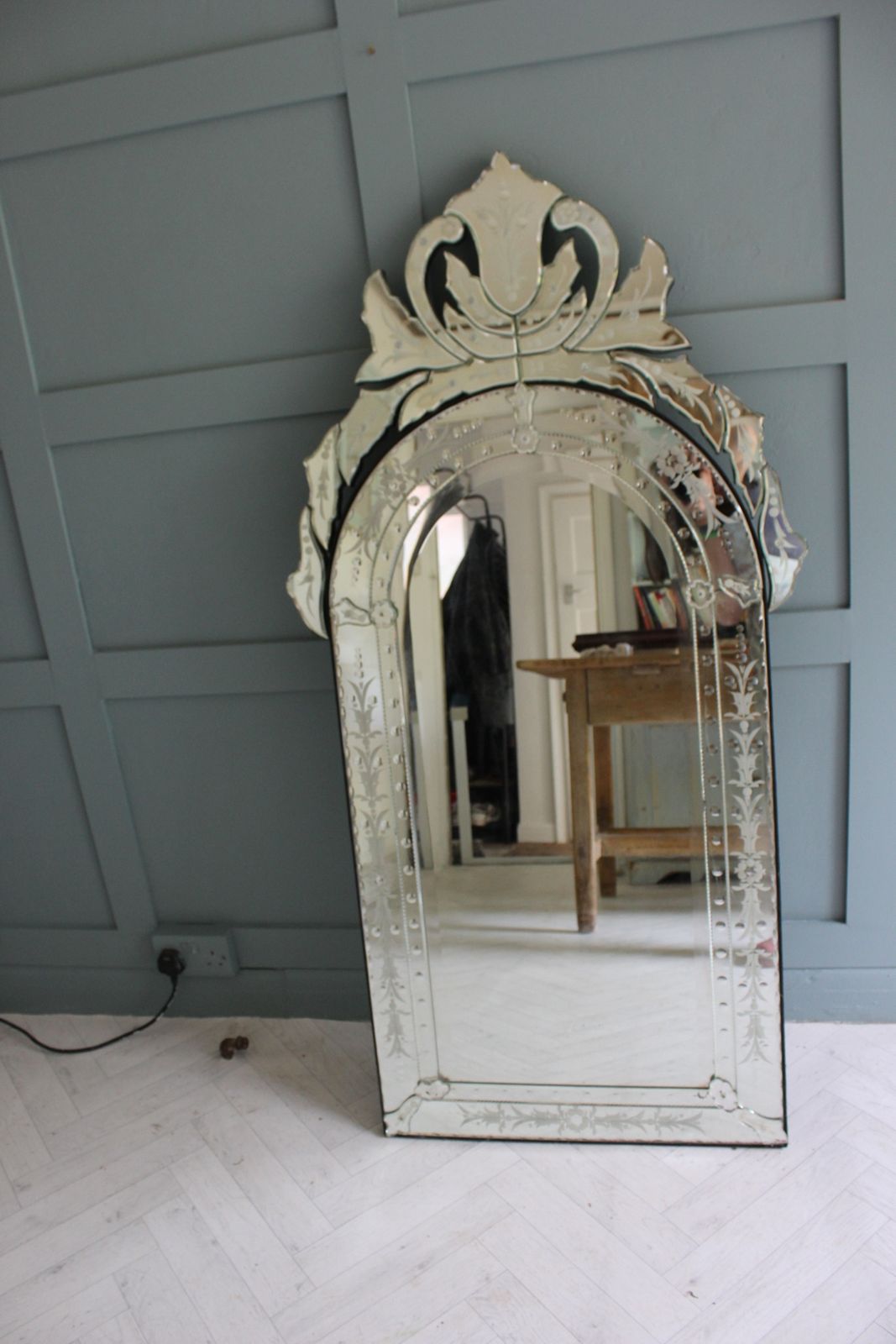 Mid Century Modern Venetian Etched And Bevelled Wall Mirror, 1950s photo 850.0