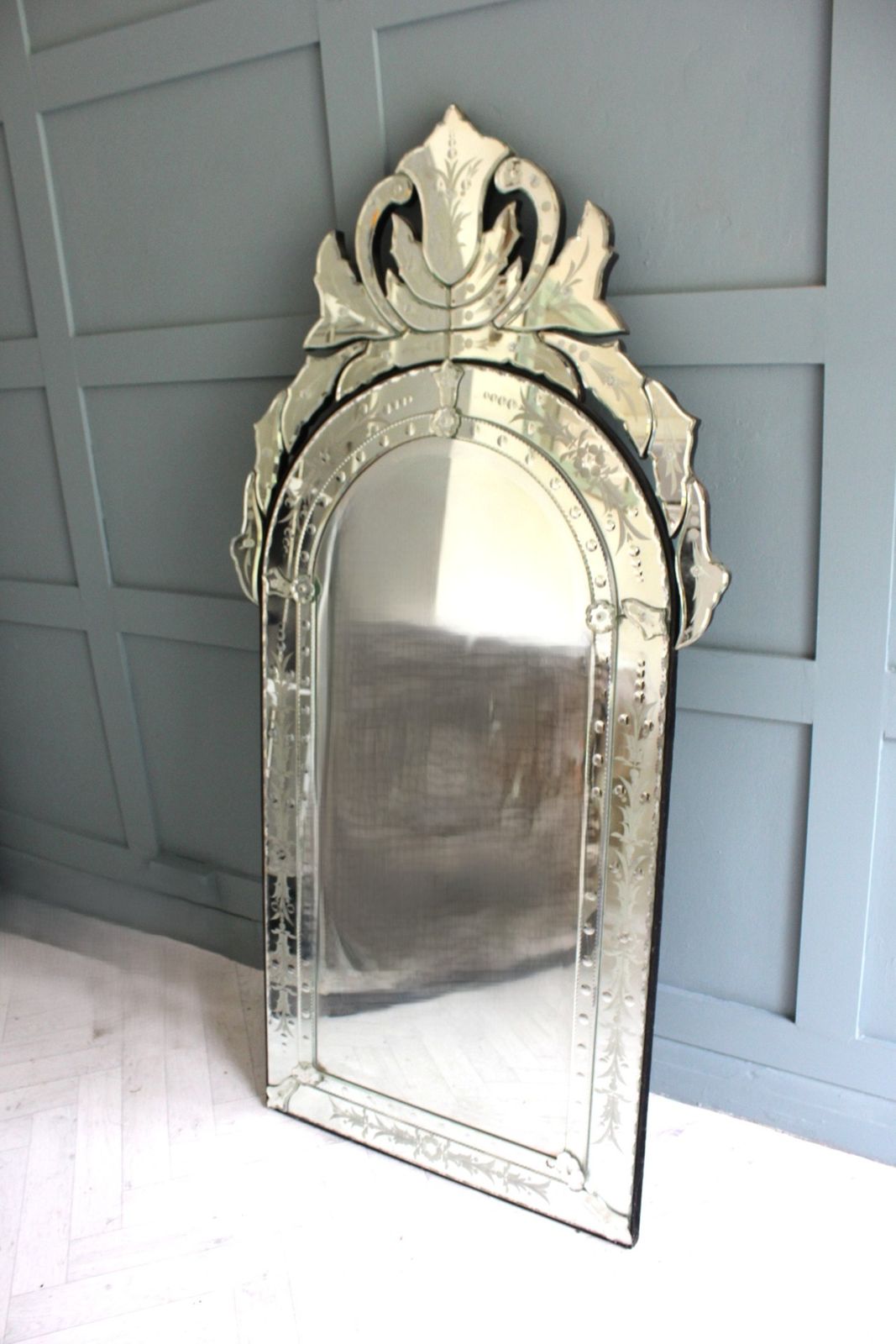 photo furniture Mid Century Modern Venetian Etched And Bevelled Wall Mirror, 1950s