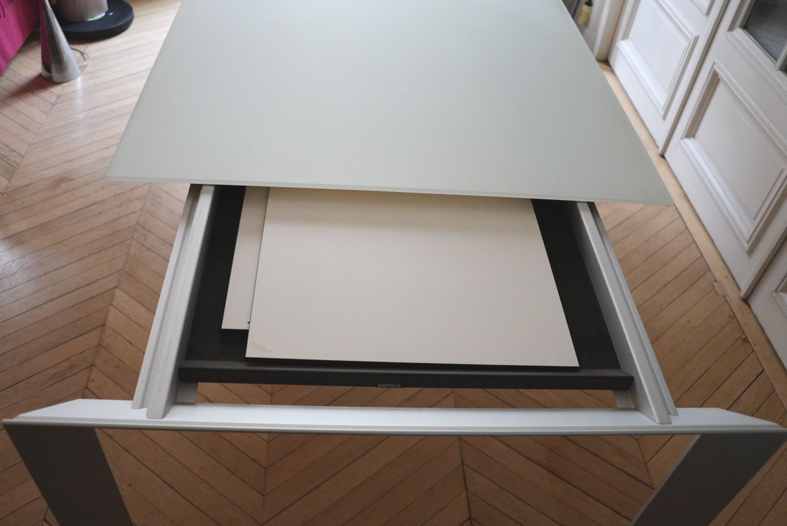 Grande table à manger italienne extensible (260 cm), modèle Nori par Bartoli Design pour Kristalia. photo furniture