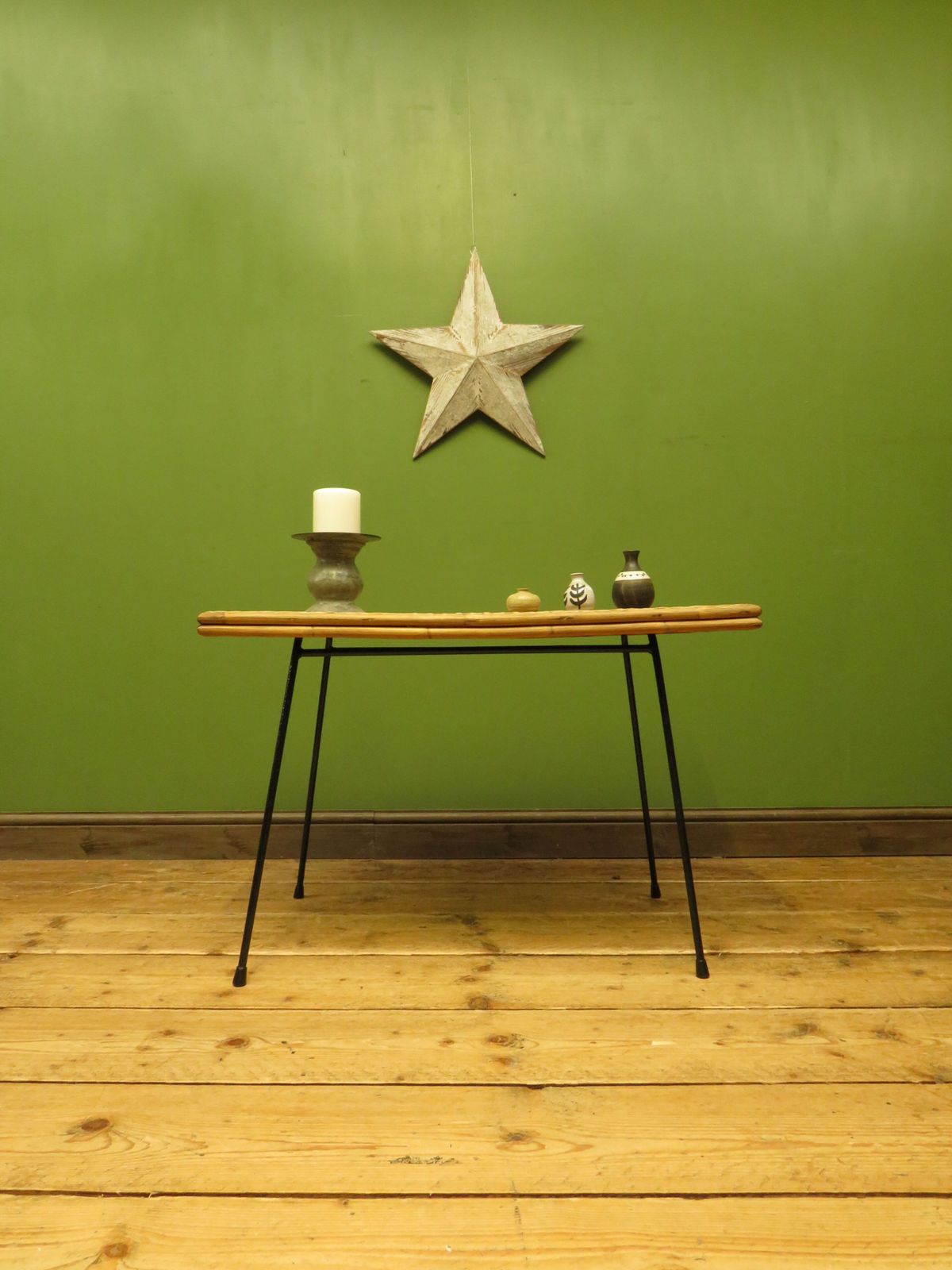 photo vintage Modernist Bamboo And Rattan Coffee Table With Metal Base