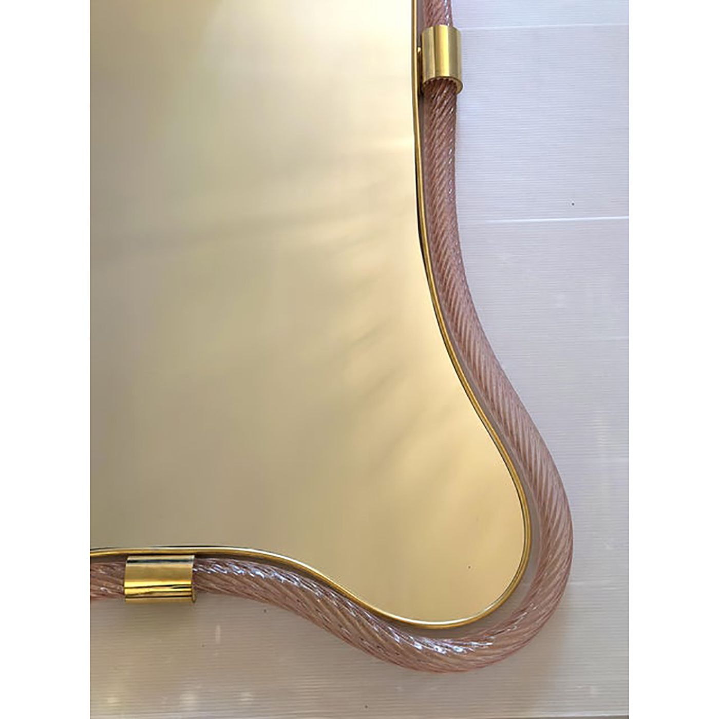 photo furniture Scenographic Pink And Gold Mirror With Torchon Murano Style Glass Design By Simoeng