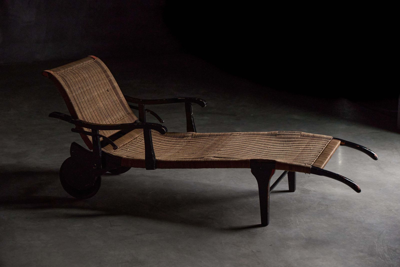 photo vinterior Primitive Sunbed By Helene Körting, Germany, 1925