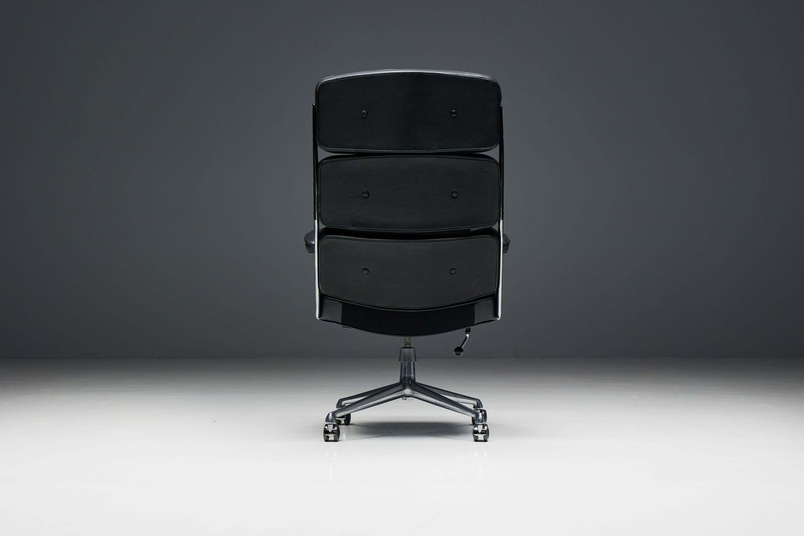 photo vinterior Lobby Desk Chair Es104 By Charles & Ray Eames For Herman Miller, USA, 1960s
