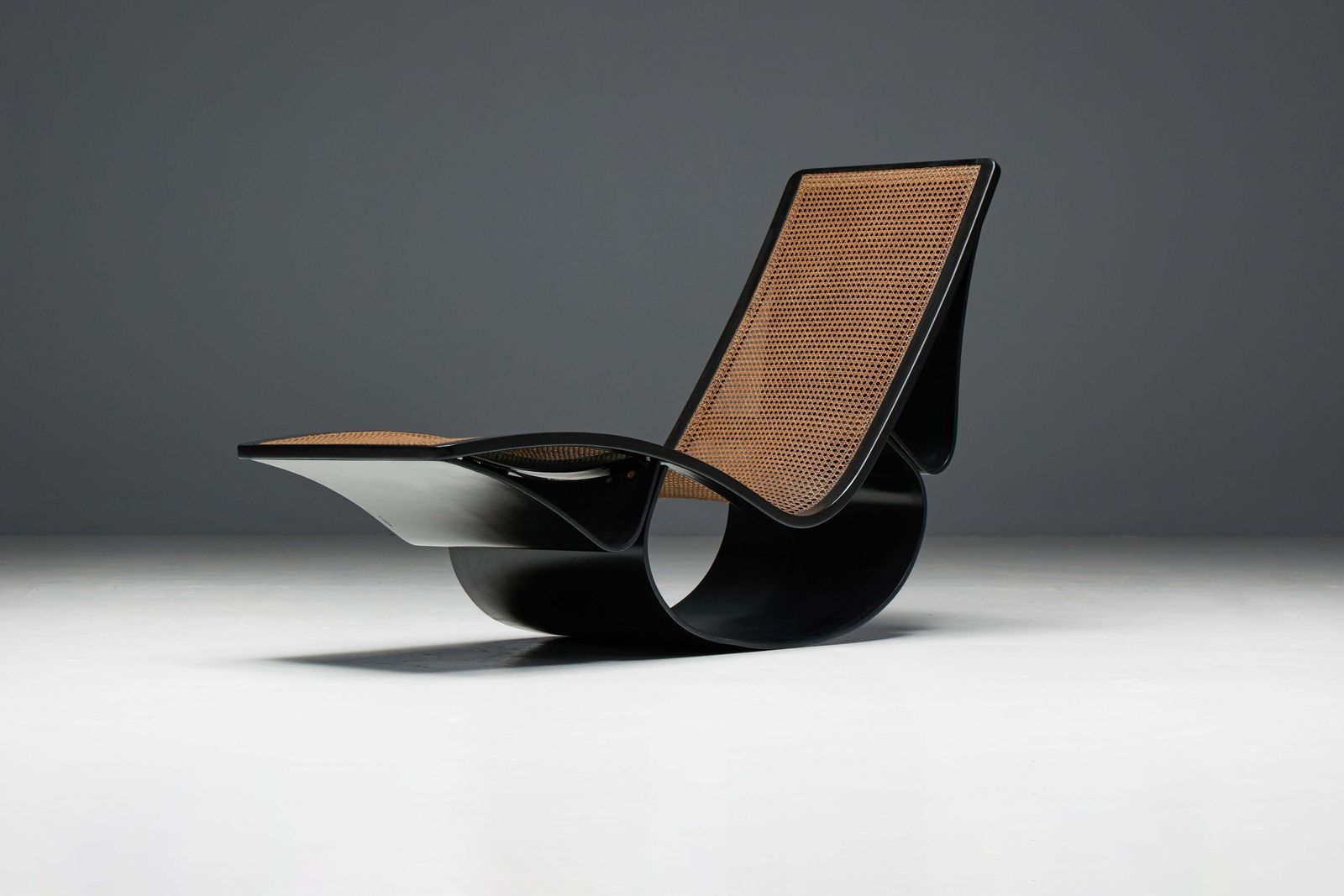Chaise Longue "Rio" By Oscar Niemeyer, Brazil, 1978 photo vinterior
