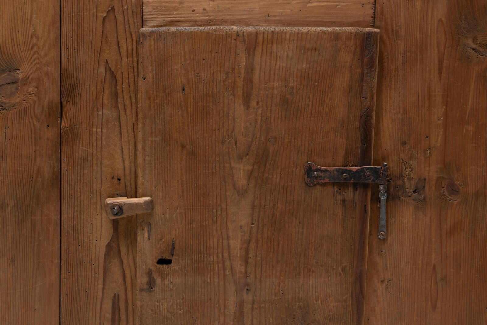 Art Populaire Alpine Cupboard, France, 19th Century photo vinterior
