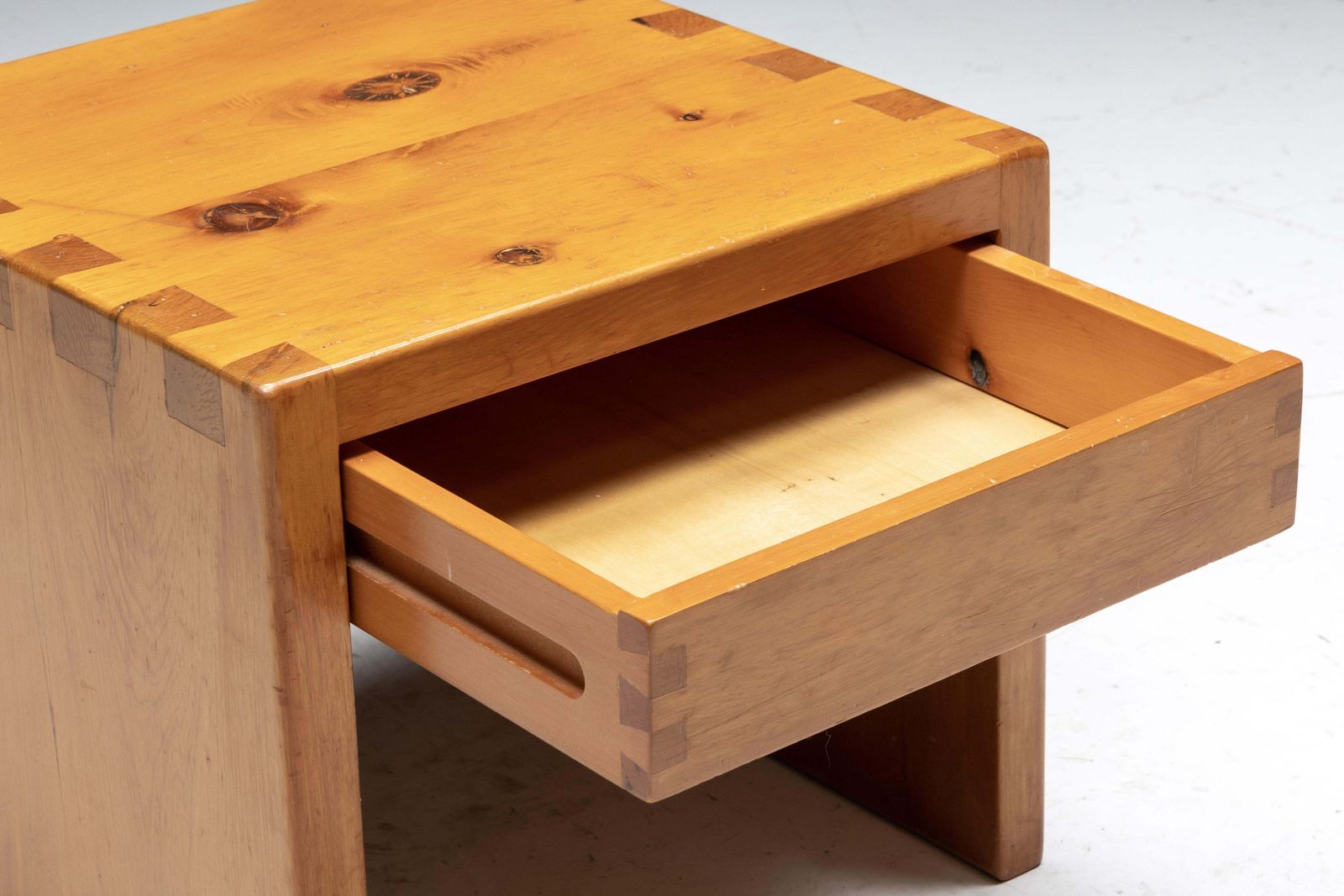 Pine Bedside Table Inspired By Charlotte Perriand, France, 1960s photo vintage