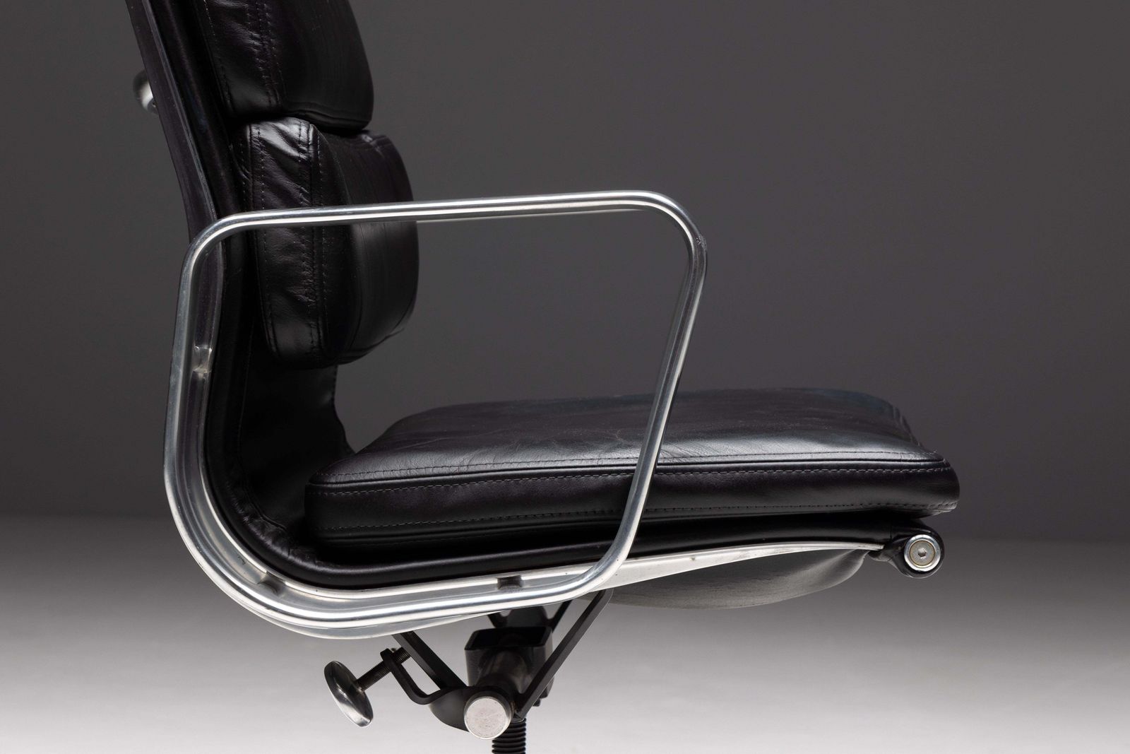 Soft Pad Office Chair By Charles And Ray Eames For Herman Miller, Us, 1960s photo vinterior