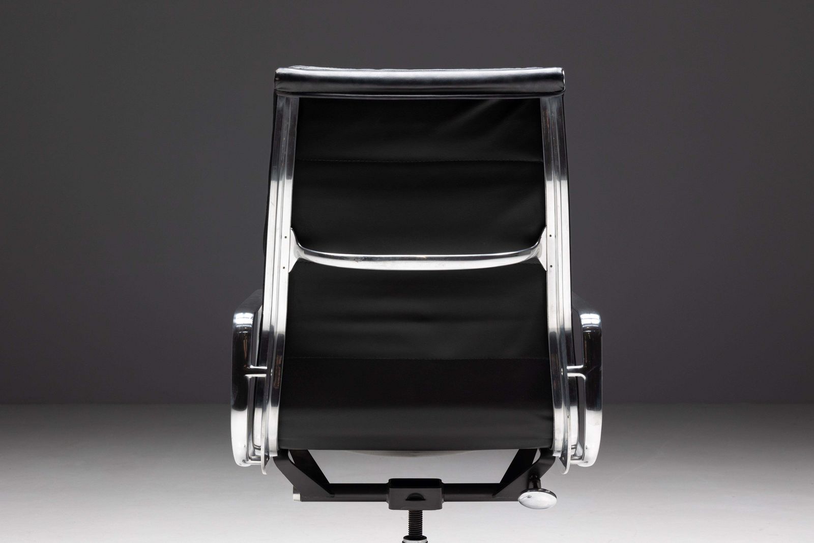 photo furniture Soft Pad Office Chair By Charles And Ray Eames For Herman Miller, Us, 1960s