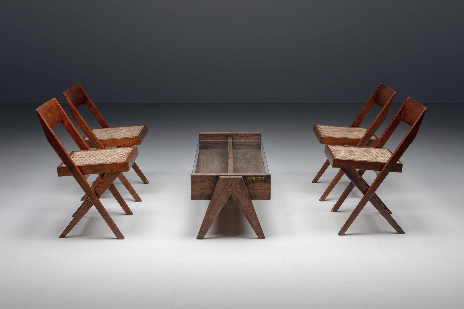 16977.0 Pierre Jeanneret Pj Tb 05 A Coffee Table, Chandigarh, 1960s photo
