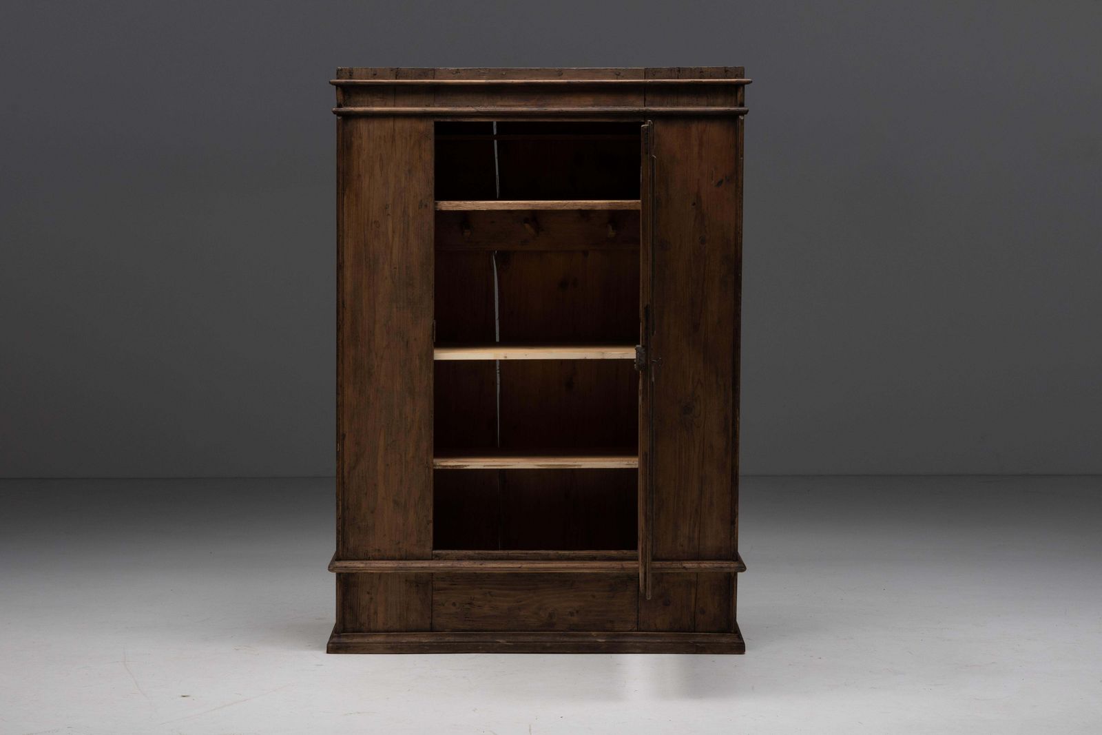 Rustic Travail Populaire Alpine Cabinet, Switzerland, 1800 photo Furniture