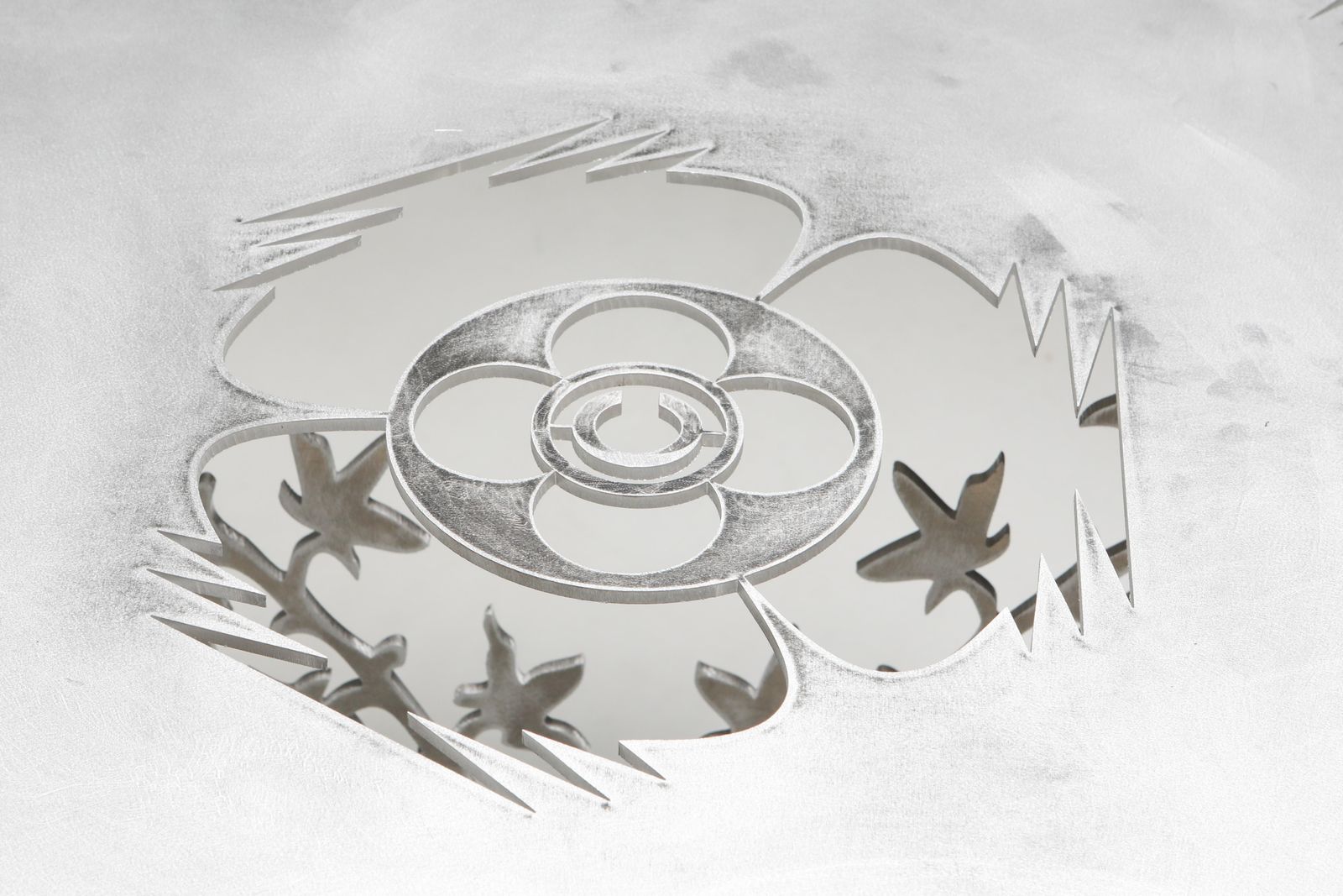 'Ornamentum 2' 6mm Lasered Aluminium Table Orson Van Beek & Quinten Mestdagh photo vintage