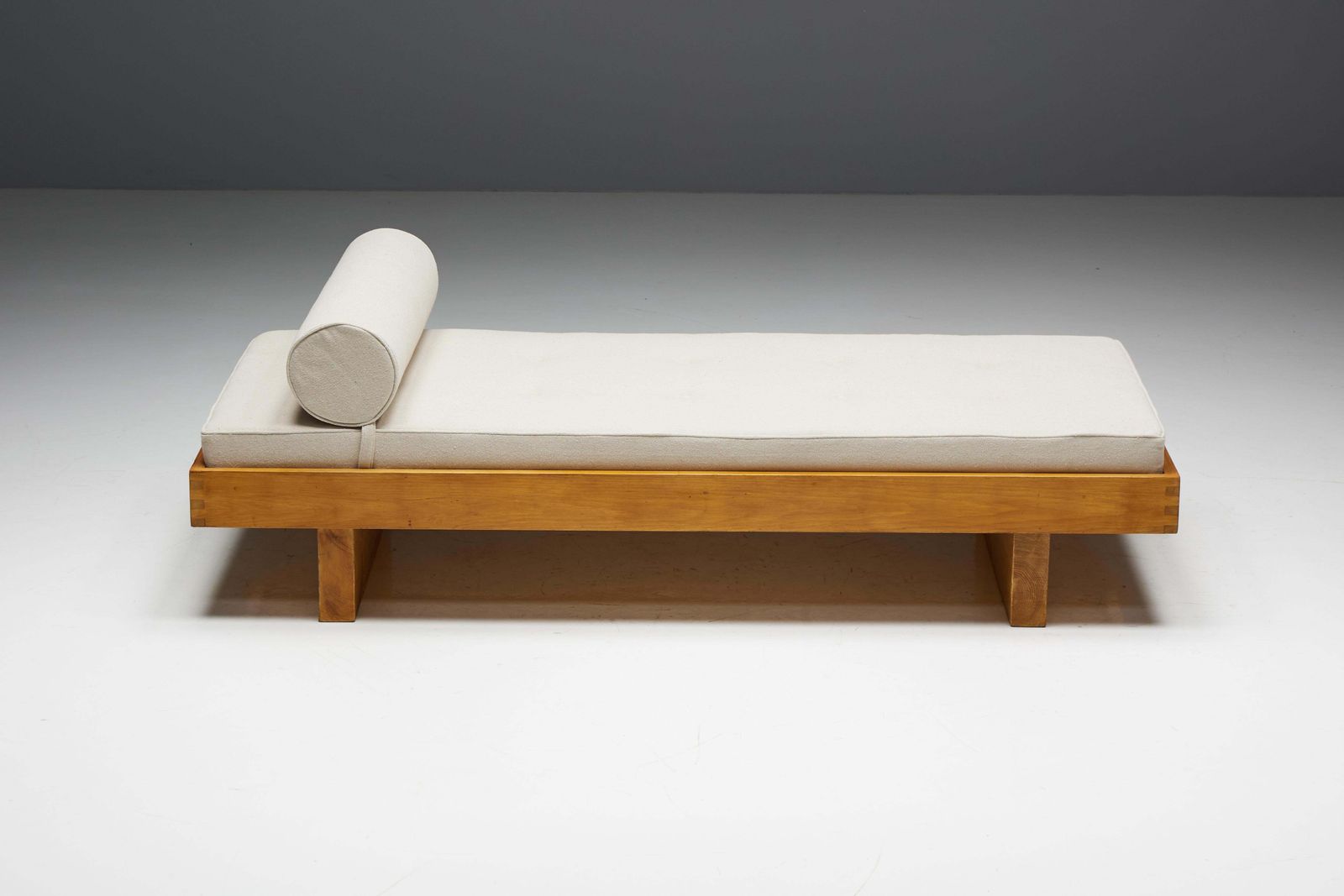 photo vinterior Daybed By Charlotte Perriand For Méribel Les Allues, France, 1960s