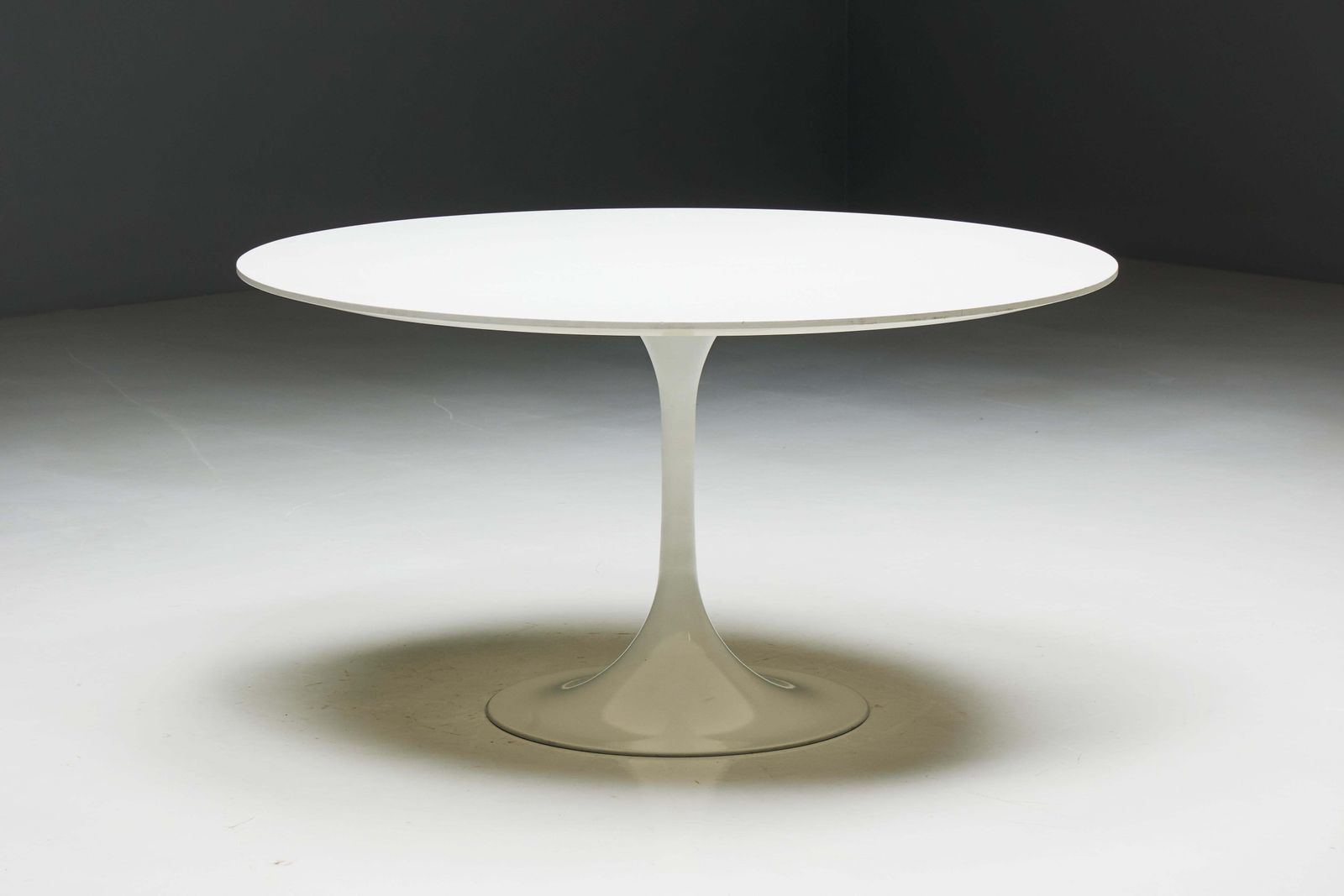 Tulip Dining Table By Eero Saarinen For Knoll, United States, 1960s photo 2137.0